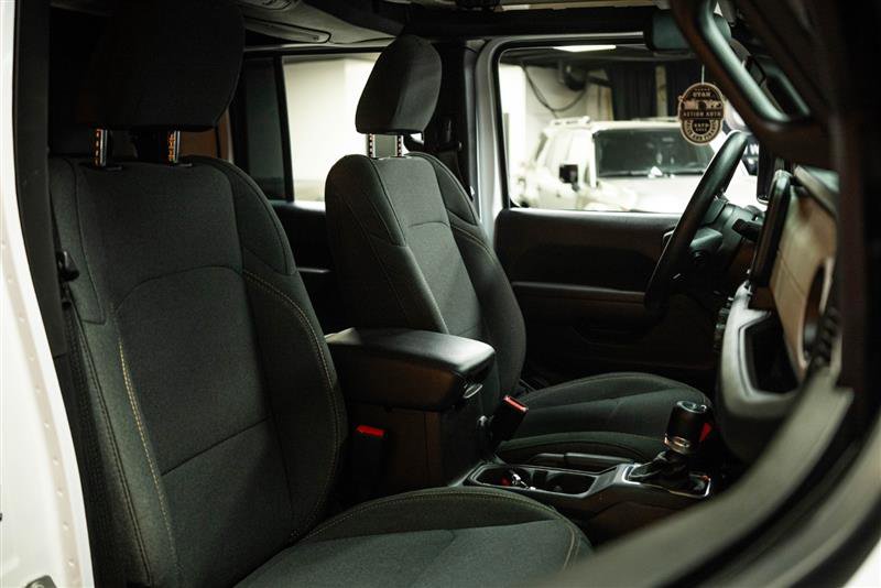 Used 2025 Jeep Gladiator Sport image 13