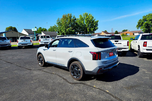 Used 2025 Kia Sorento SX AWD/4WD image 5