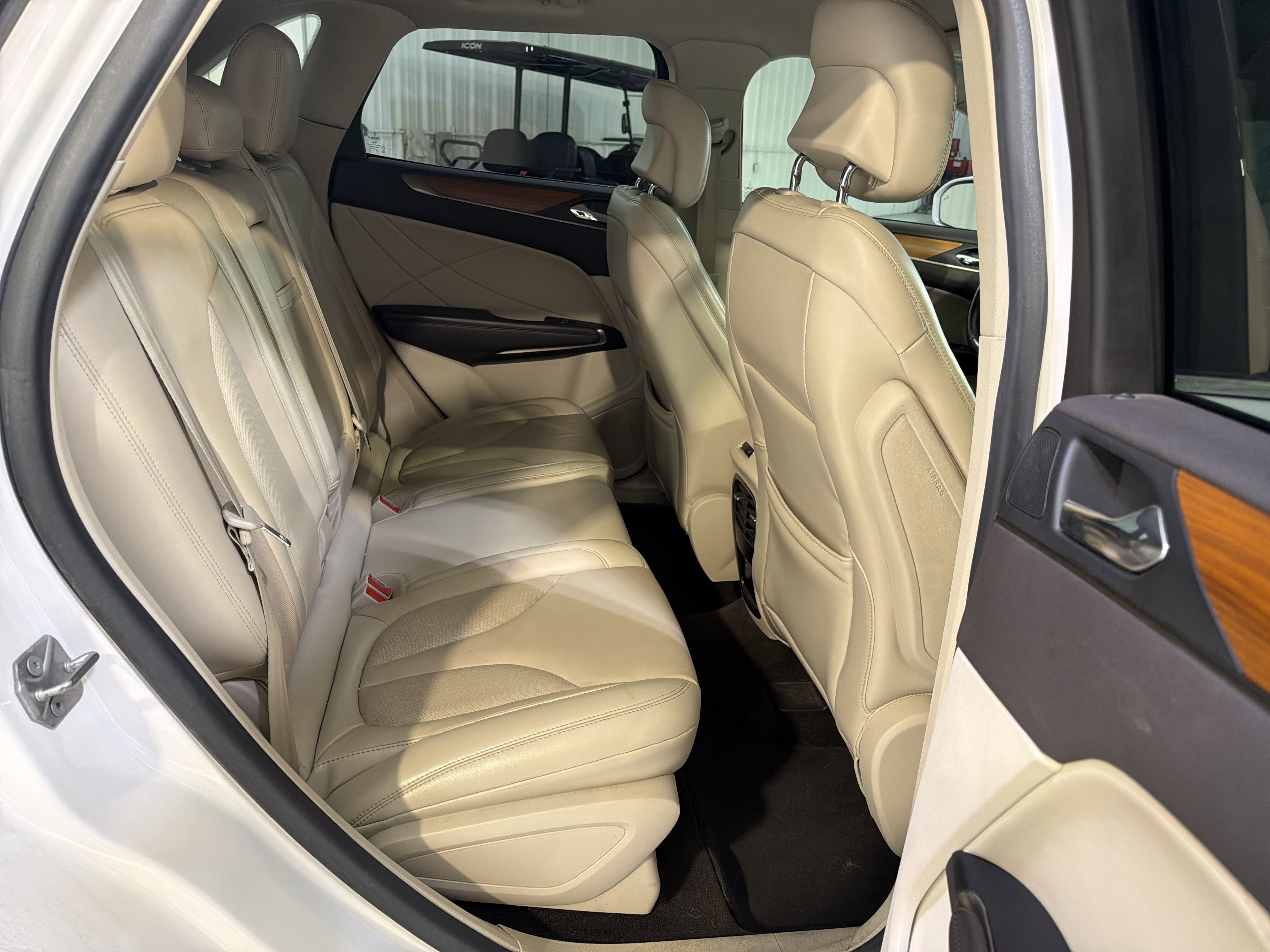 Used 2019 Lincoln MKC Select w/ Select Plus Package FWD image 11