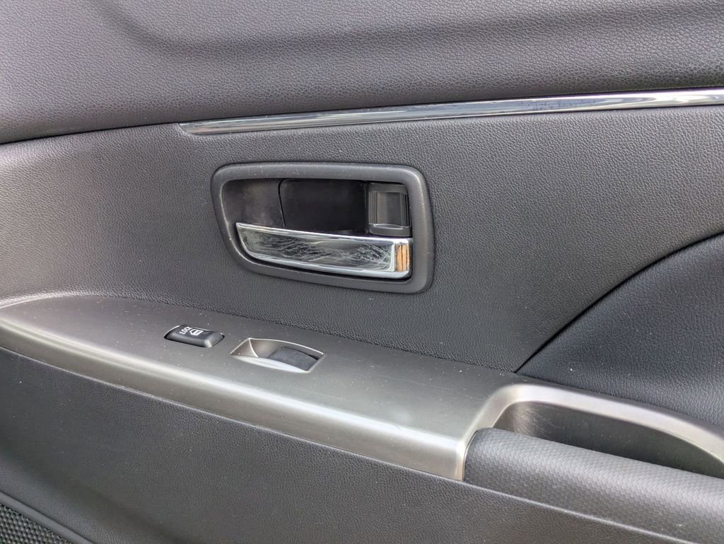 Used 2022 Mitsubishi Outlander Sport SE AWD/4WD image 32
