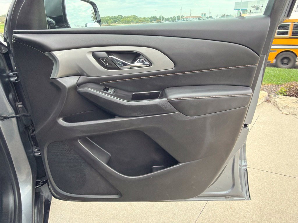 Used 2020 Chevrolet Traverse LS FWD image 24