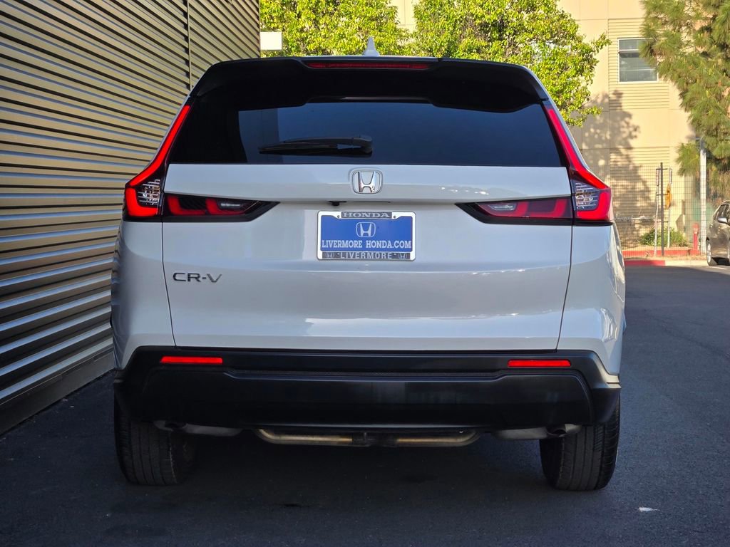 Used 2025 Honda CR-V LX image 5