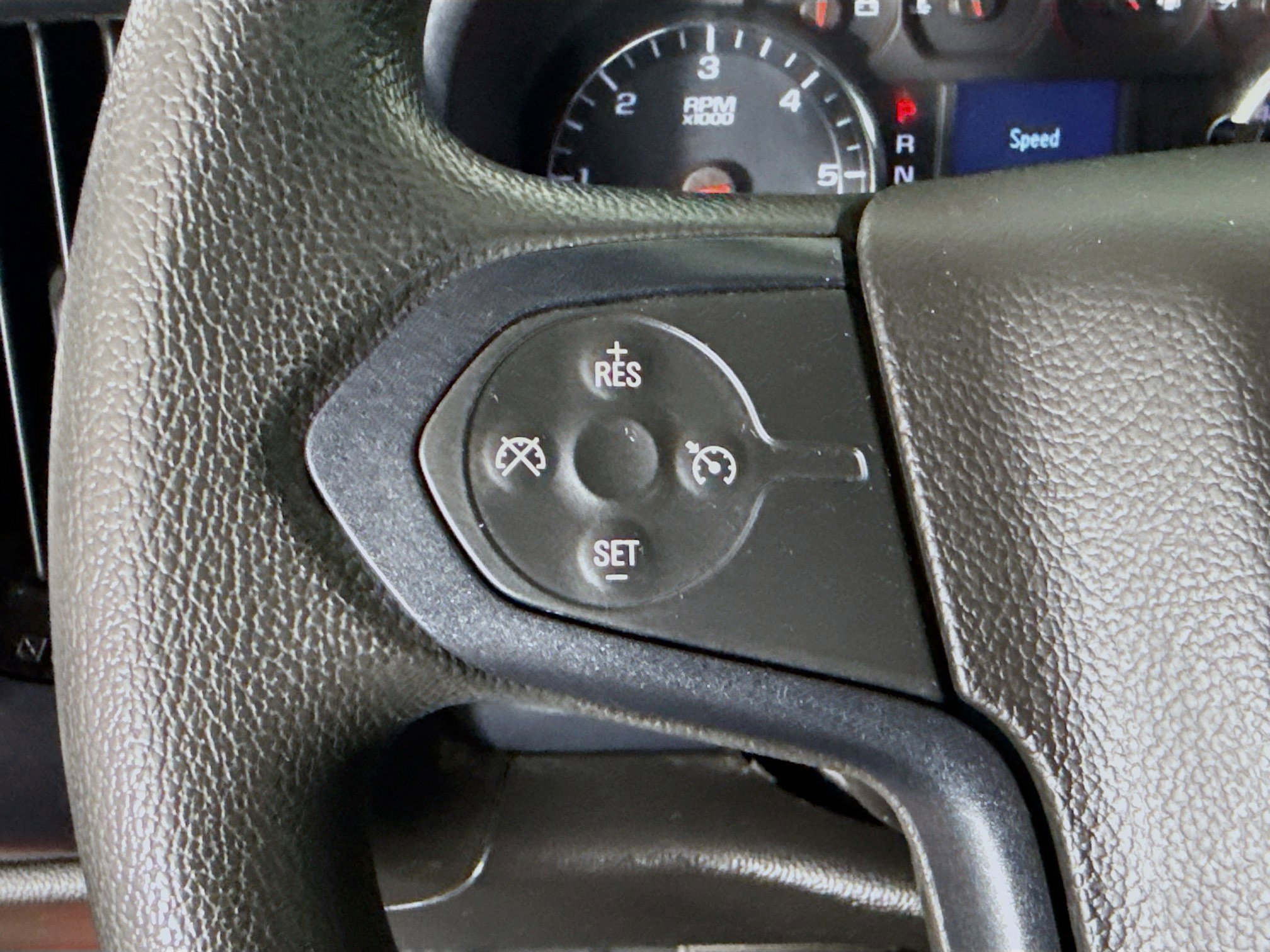 Used 2018 Chevrolet Silverado 1500 Custom w/ Custom Value Package image 14