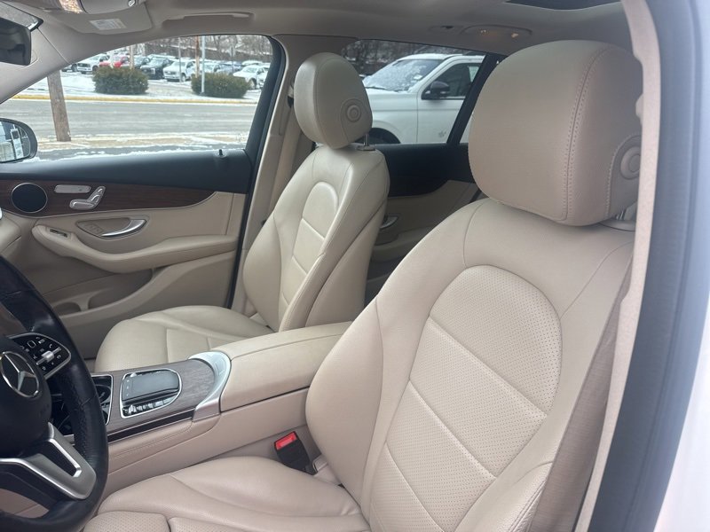 Used 2021 Mercedes-Benz GLC 300 4MATIC image 22