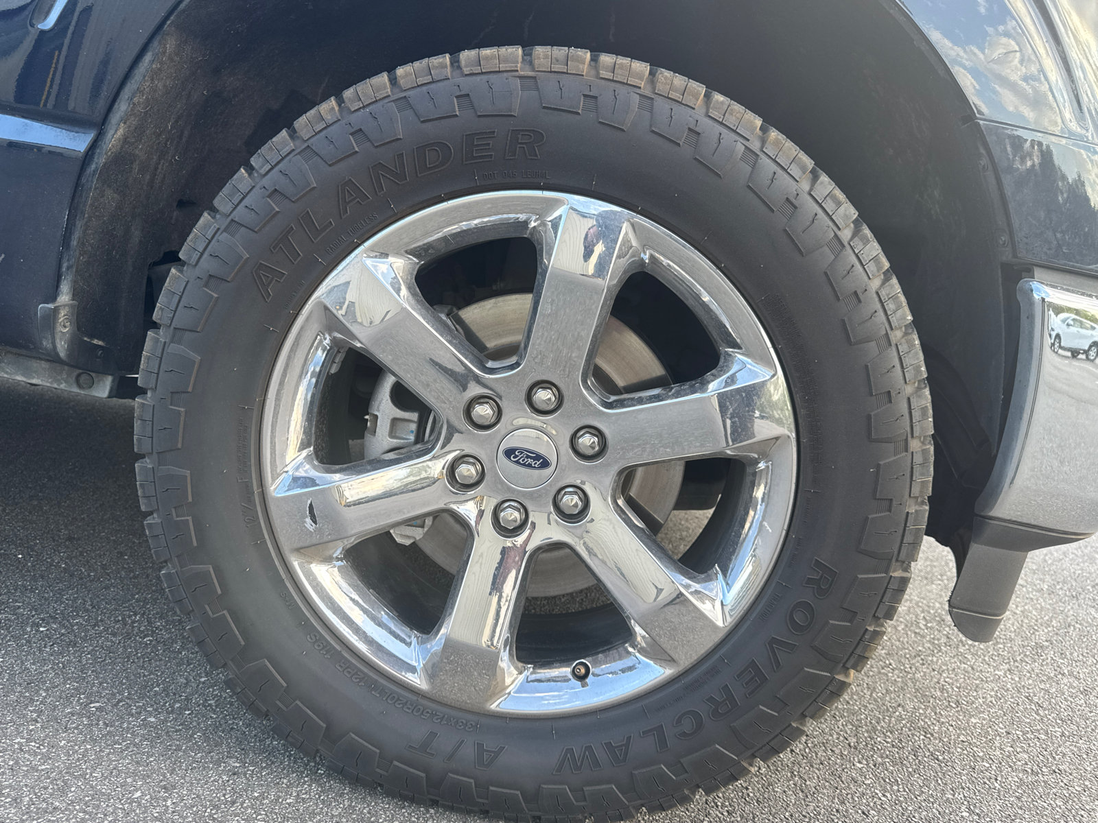 Used 2022 Ford F150 Lariat w/ Max Trailer Tow Package AWD/4WD image 15