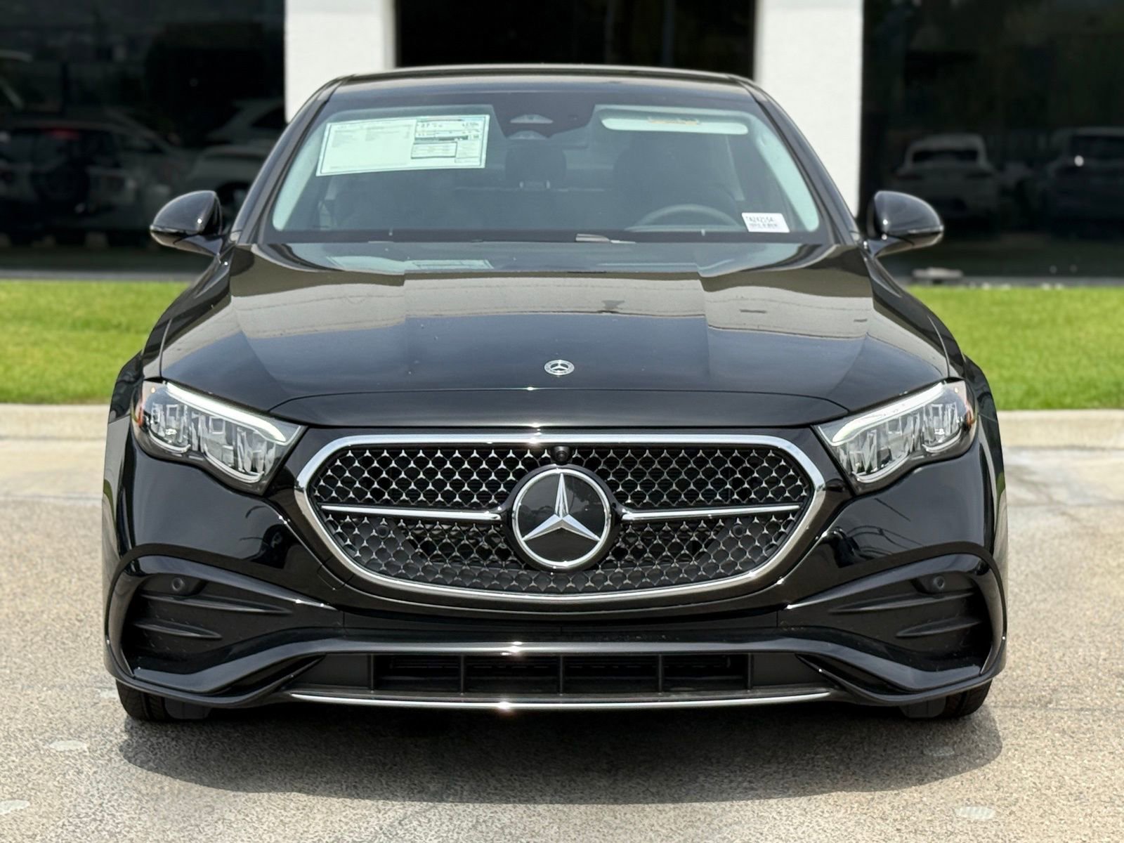 New 2026 Mercedes-Benz E 350 4MATIC Sedan image 9
