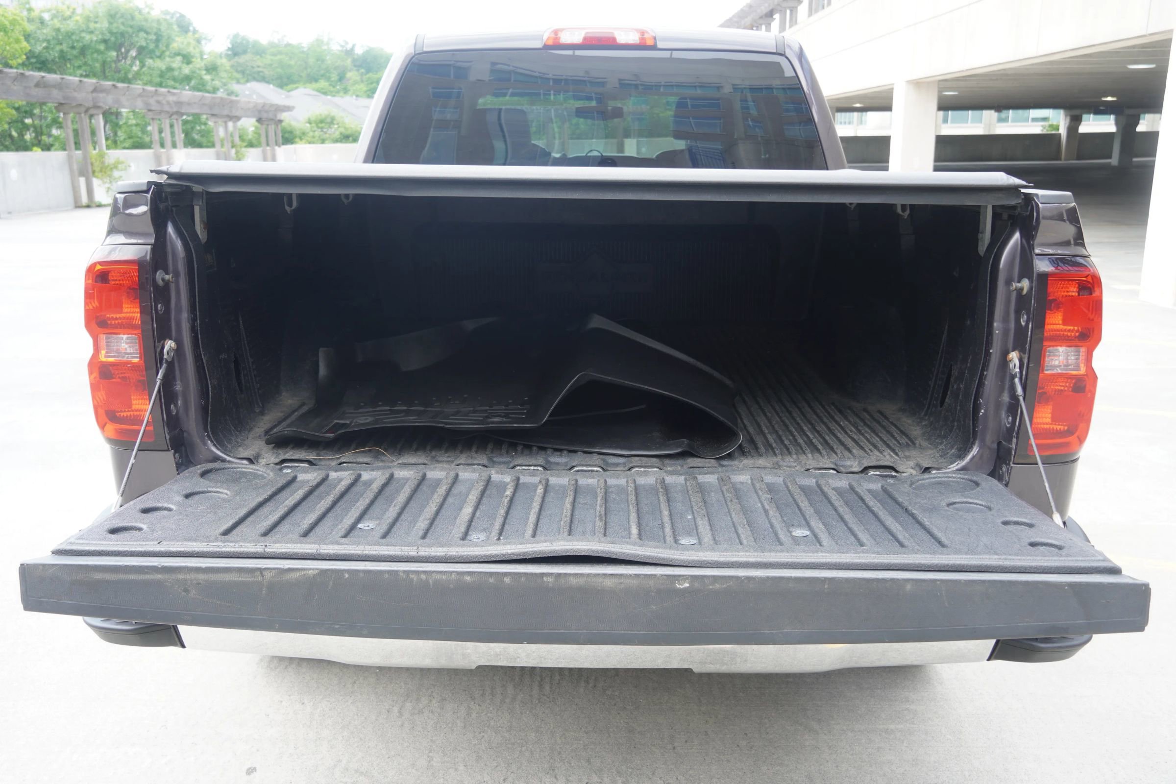 Used 2015 Chevrolet Silverado 1500 LT AWD/4WD image 32