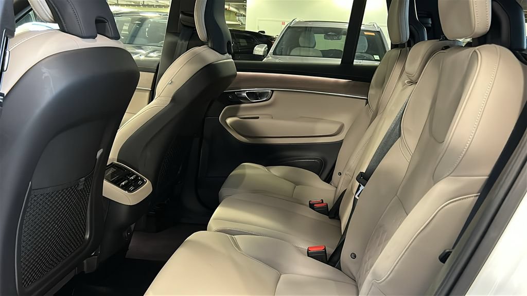Used 2026 Volvo XC90 B6 Core w/ Protection Package Premier AWD/4WD image 20