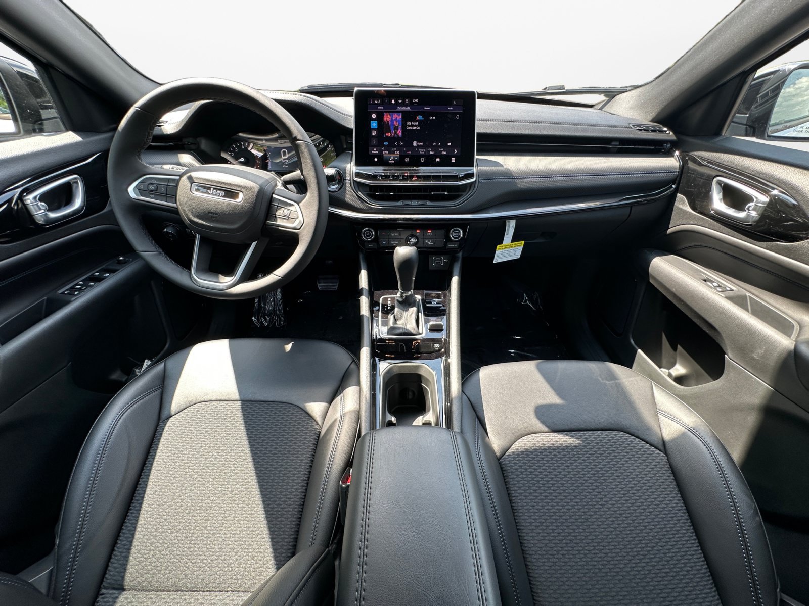 New 2026 Jeep Compass Latitude AWD/4WD image 11