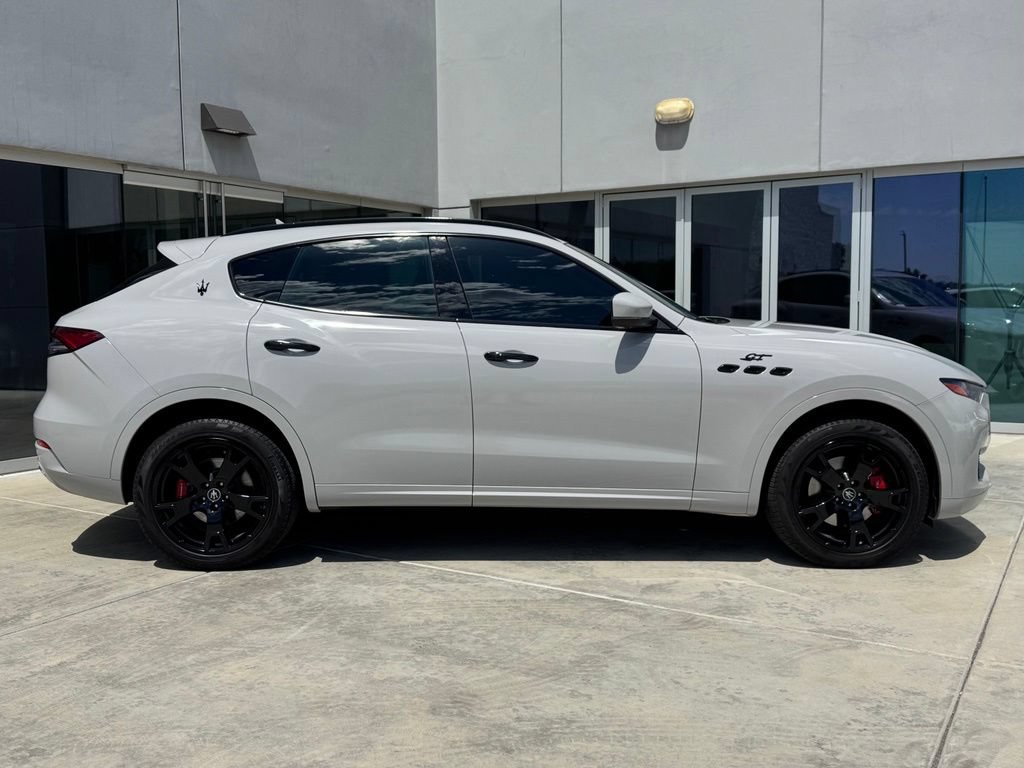 Certified 2023 Maserati Levante GT AWD/4WD image 9
