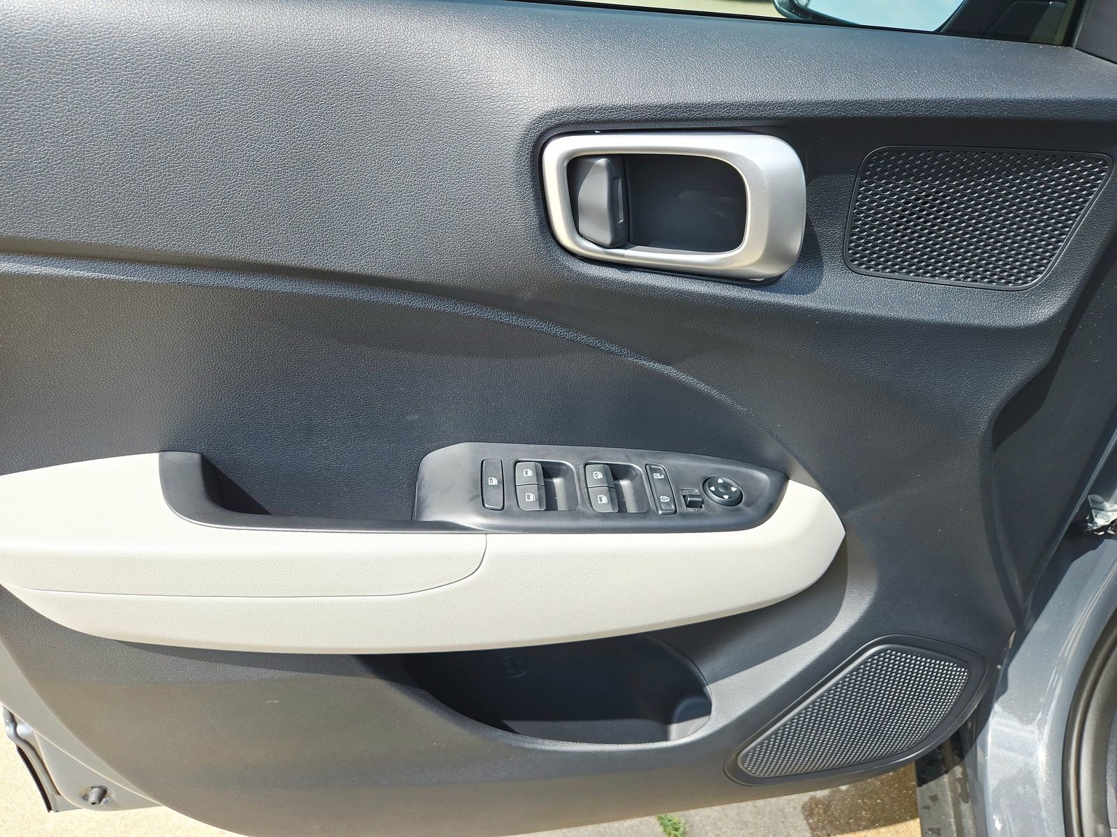 New 2026 Hyundai Venue SEL FWD image 18