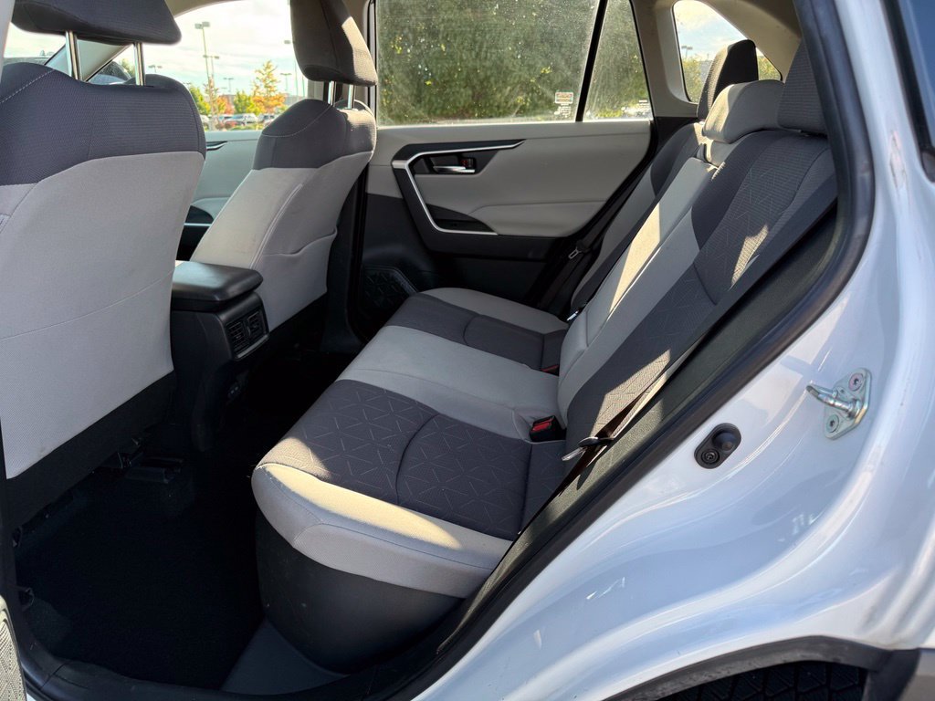 Used 2023 Toyota RAV4 XLE AWD/4WD image 25