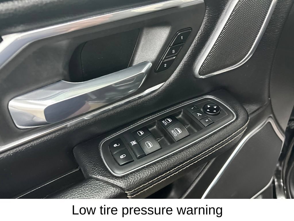 Used 2019 RAM 1500 Laramie AWD/4WD image 38