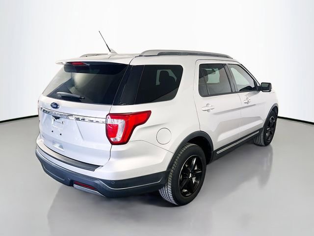 Used 2019 Ford Explorer XLT w/ Equipment Group 201A FWD image 8