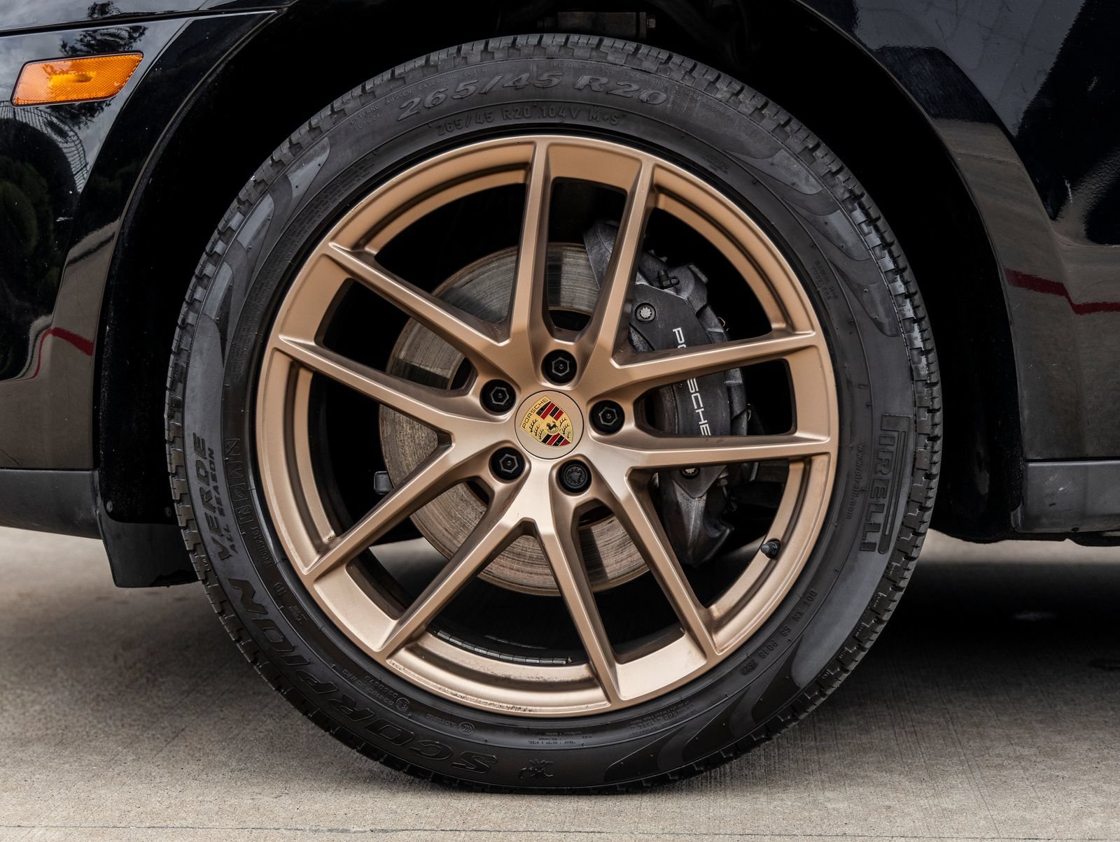 Certified 2023 Porsche Macan AWD/4WD image 15