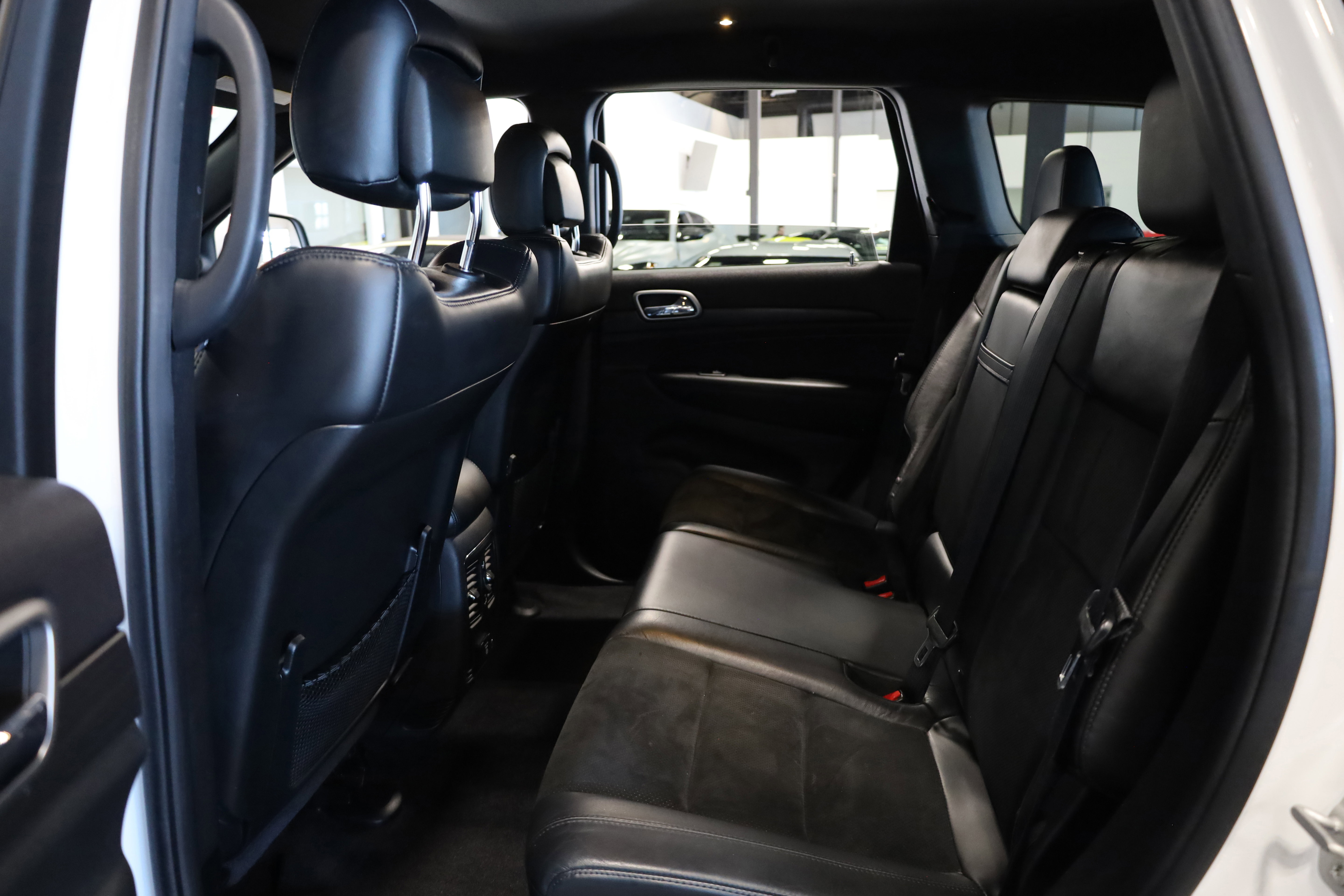 Used 2018 Jeep Grand Cherokee Altitude image 33