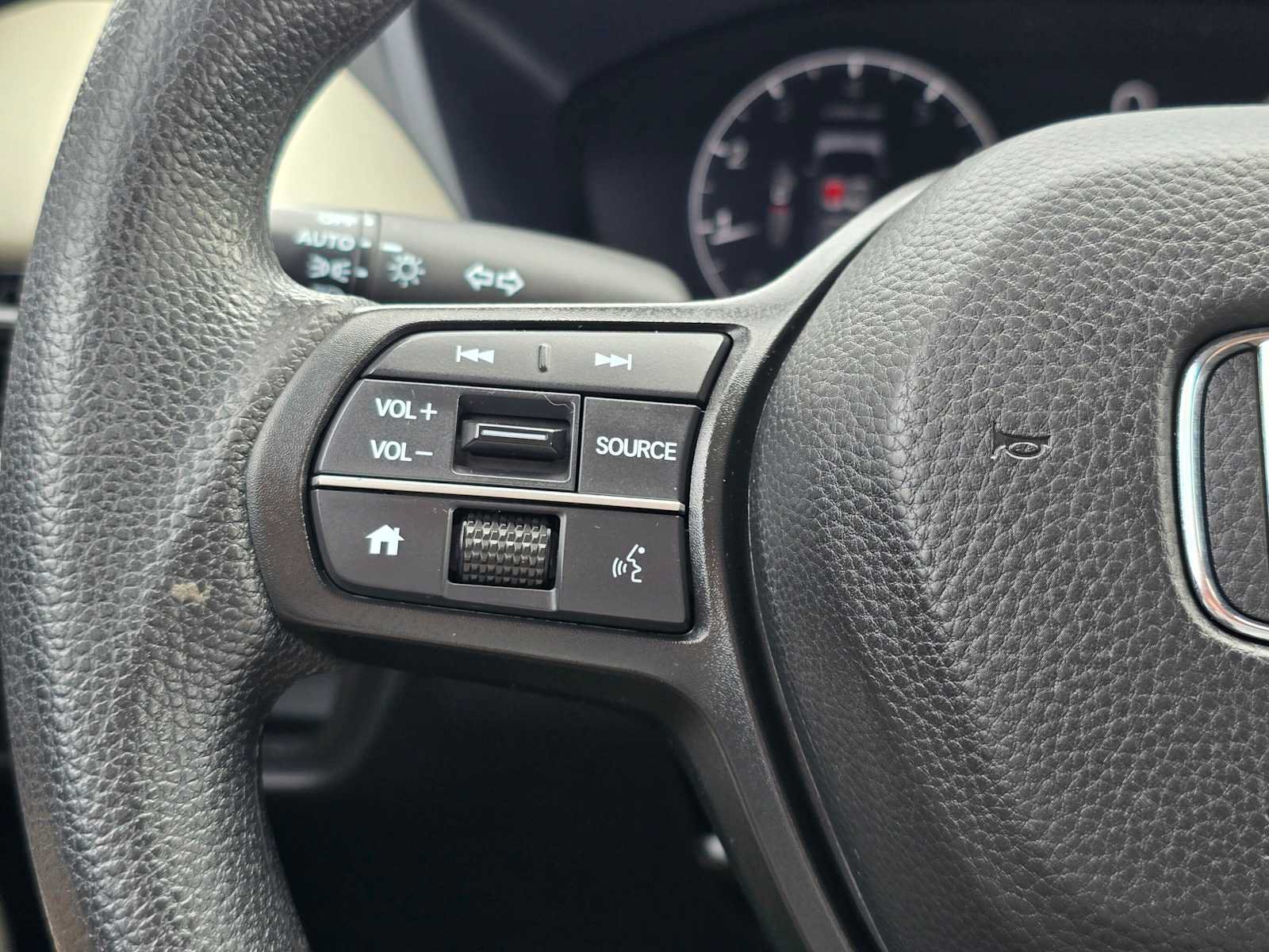 Used 2024 Honda HR-V LX image 30