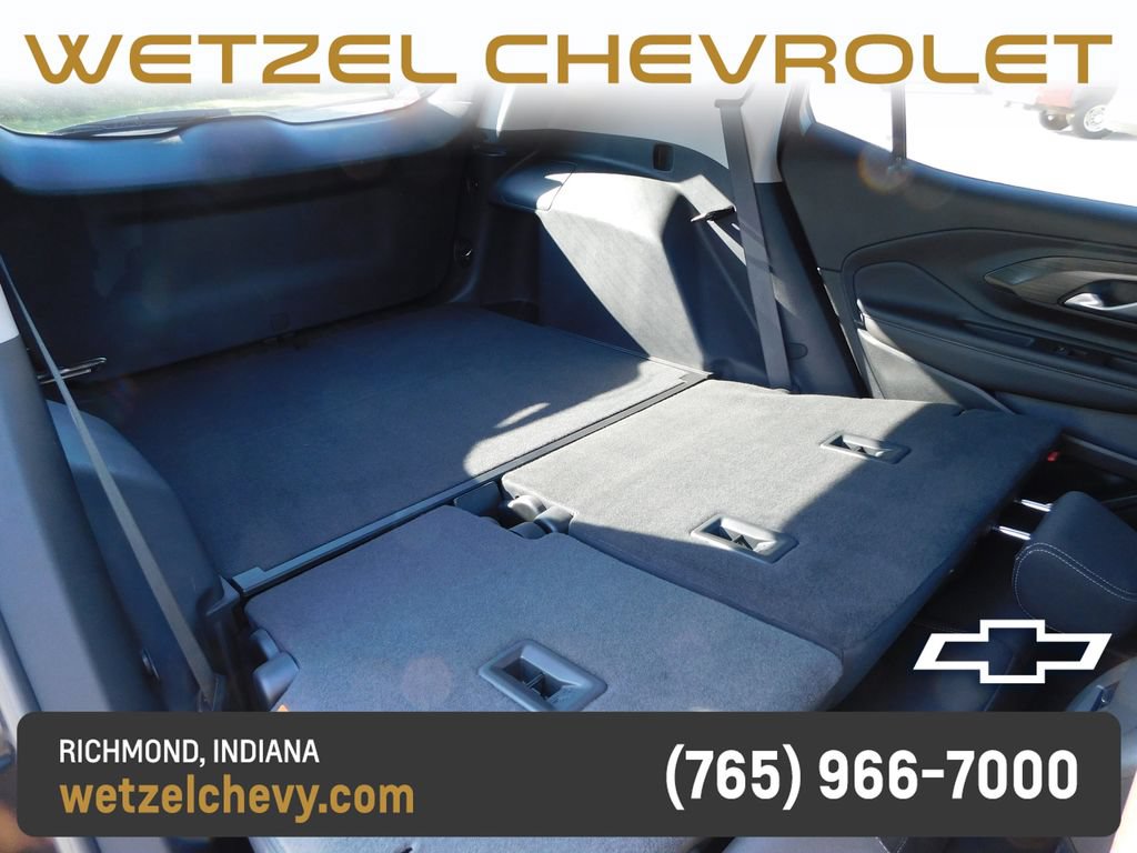 Used 2023 GMC Terrain SLE w/ Driver Convenience Package FWD image 26