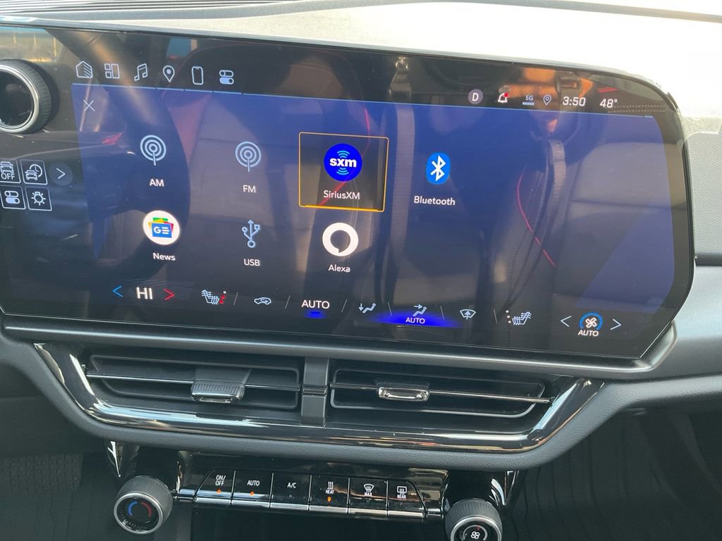 Used 2025 Chevrolet Equinox EV RS w/ LPO, Trailering Package image 19