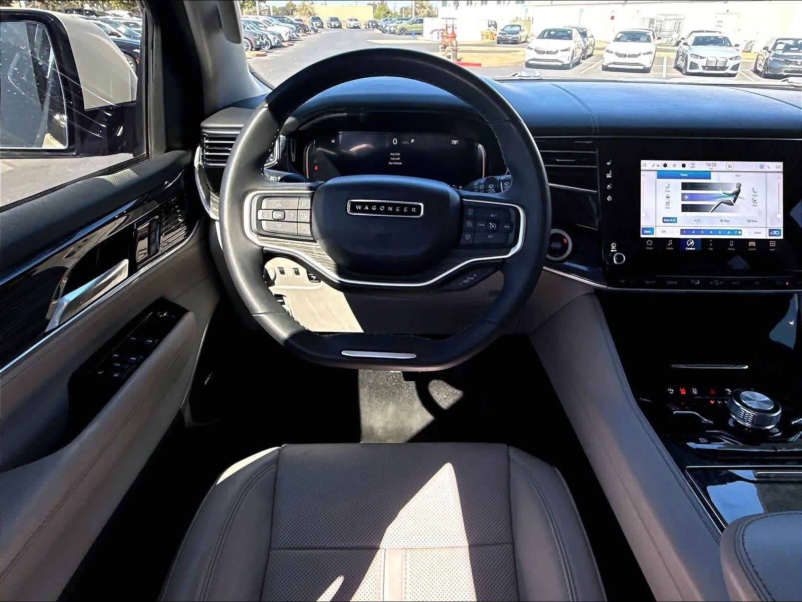 Used 2022 Jeep Wagoneer Series III AWD/4WD image 11