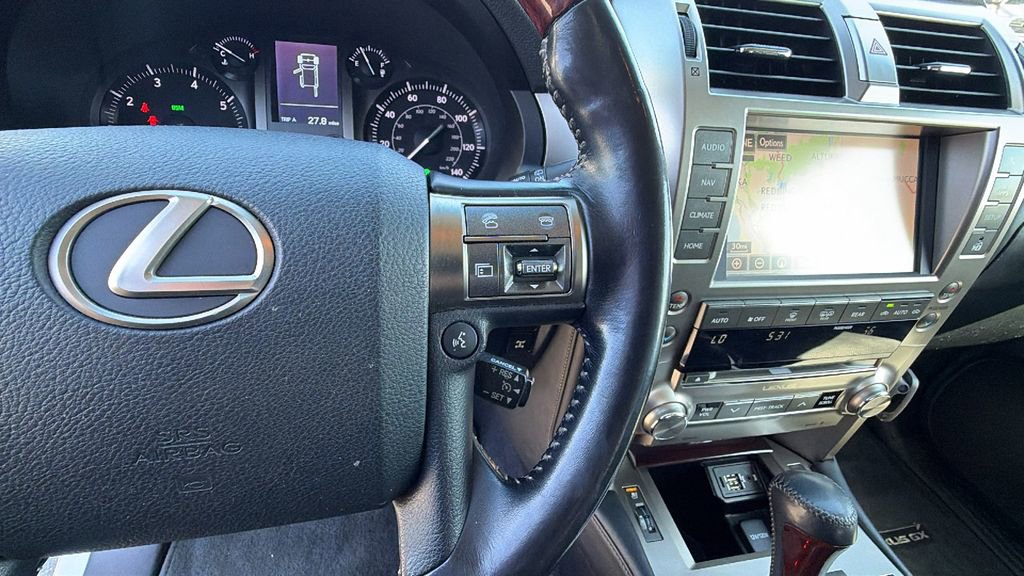 Used 2017 Lexus GX 460 Premium w/ Premium Package image 27