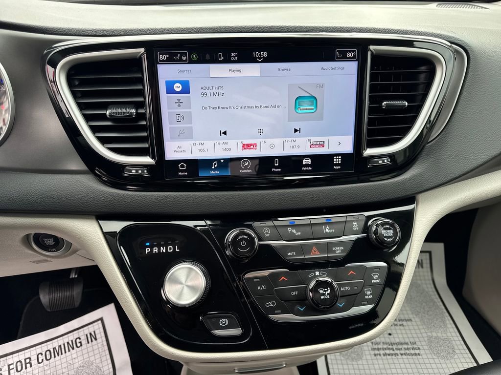 Used 2024 Chrysler Pacifica Touring-L FWD image 18