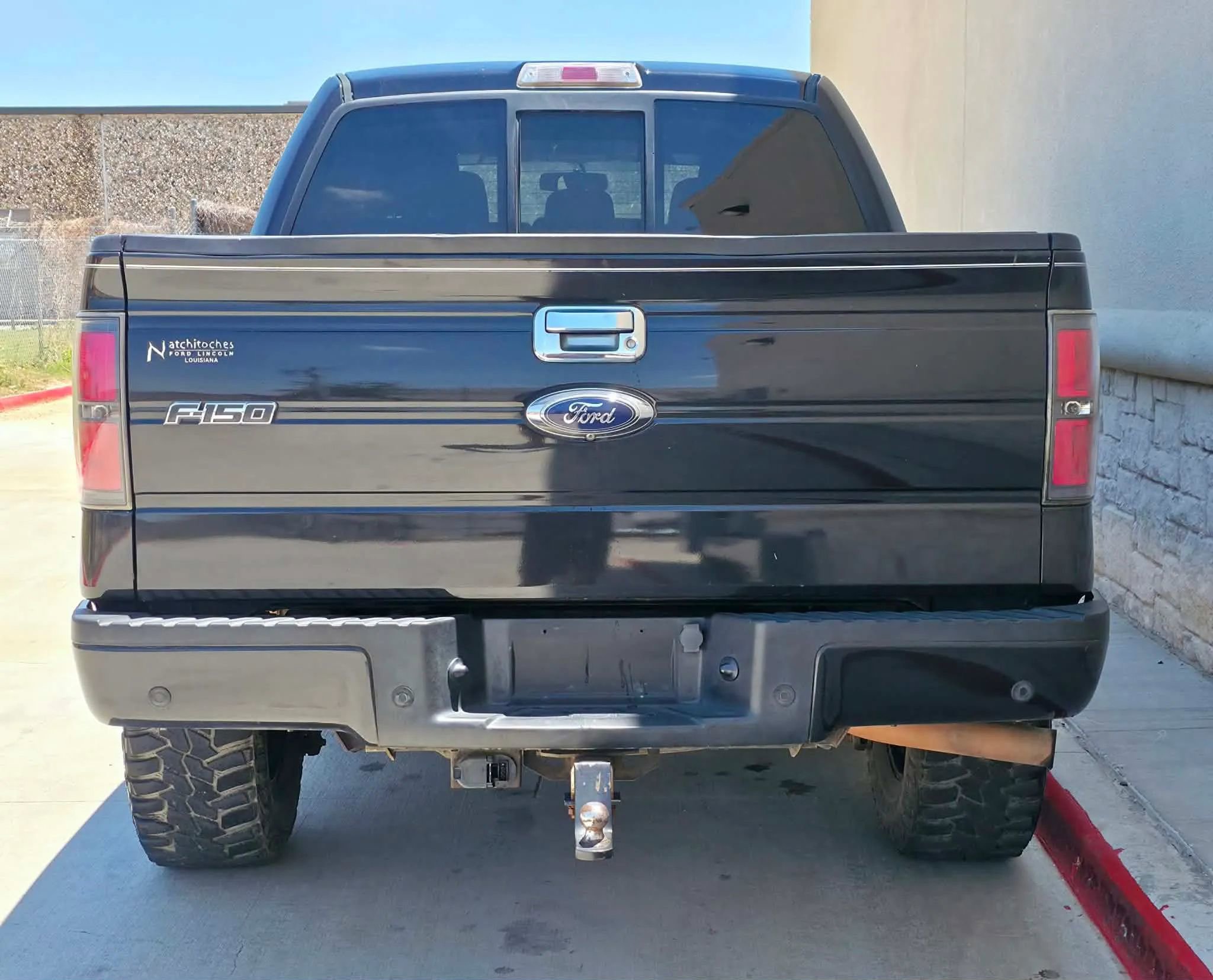 Used 2014 Ford F150 FX4 w/ Equipment Group 401A Mid AWD/4WD image 4