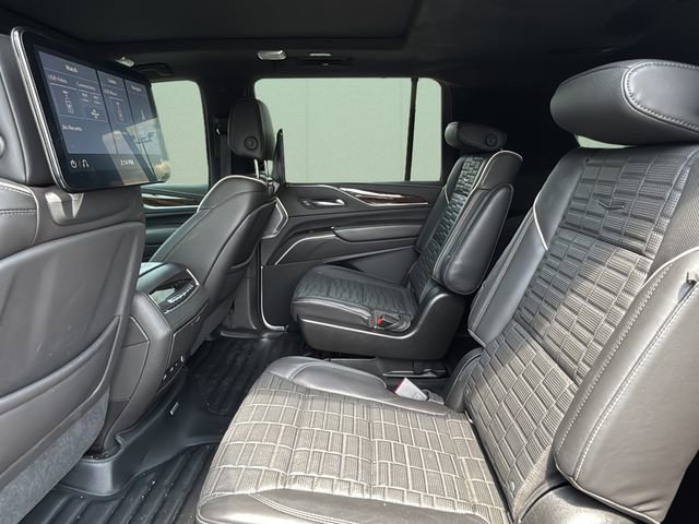 Used 2021 Cadillac Escalade ESV Sport Platinum RWD image 22