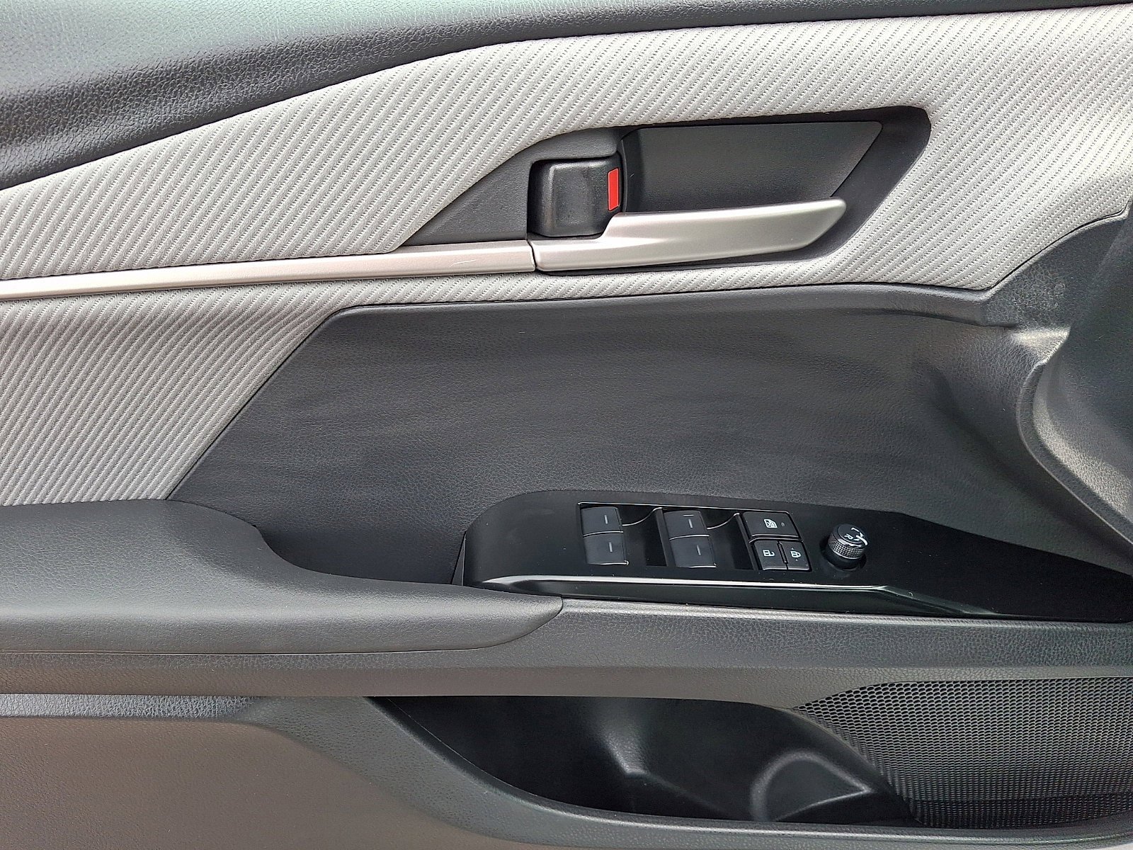 Certified 2025 Toyota Camry SE AWD/4WD image 12