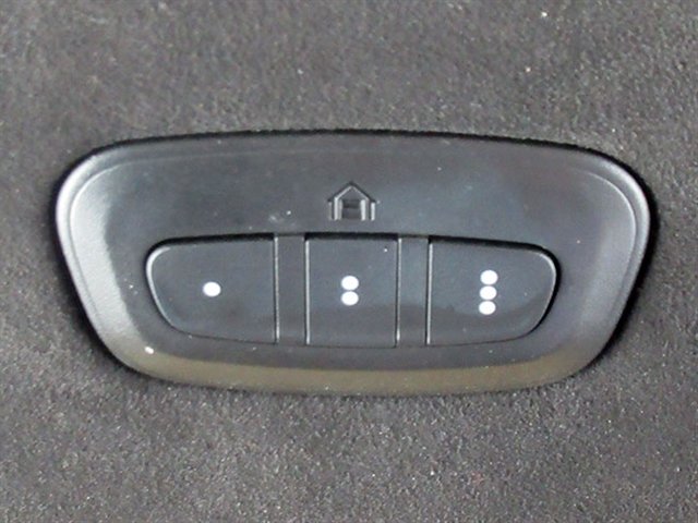 Used 2024 Jeep Grand Wagoneer L Series III AWD/4WD image 38