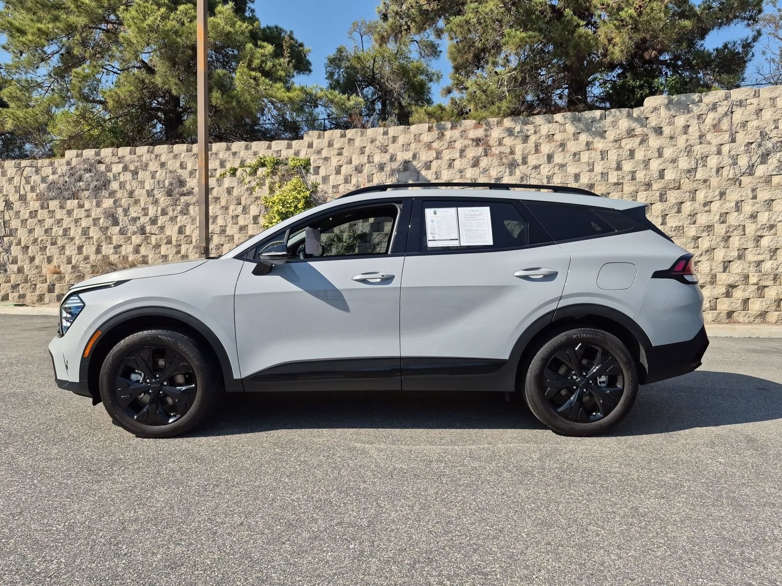 Used 2025 Kia Sportage X-Line AWD/4WD image 2