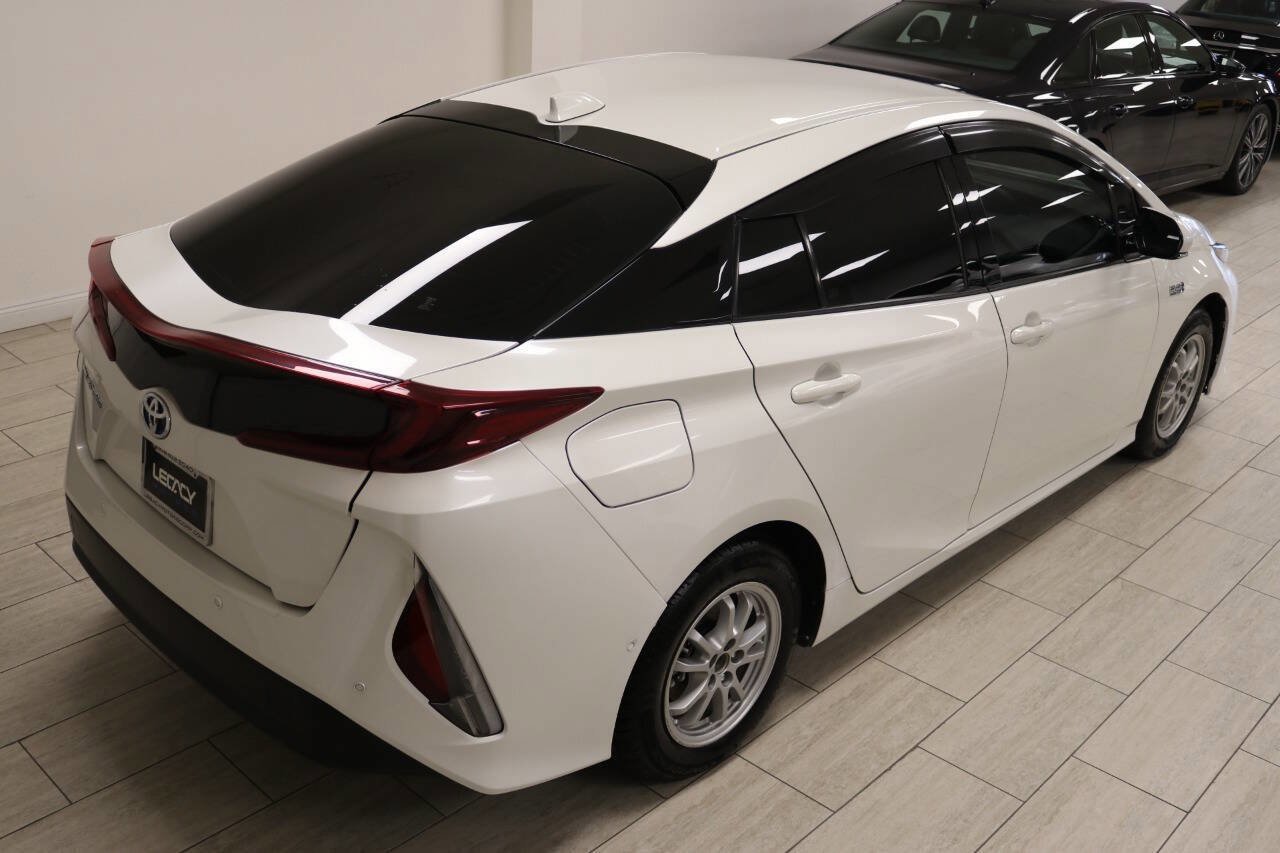 Used 2017 Toyota Prius Prime Advanced image 89