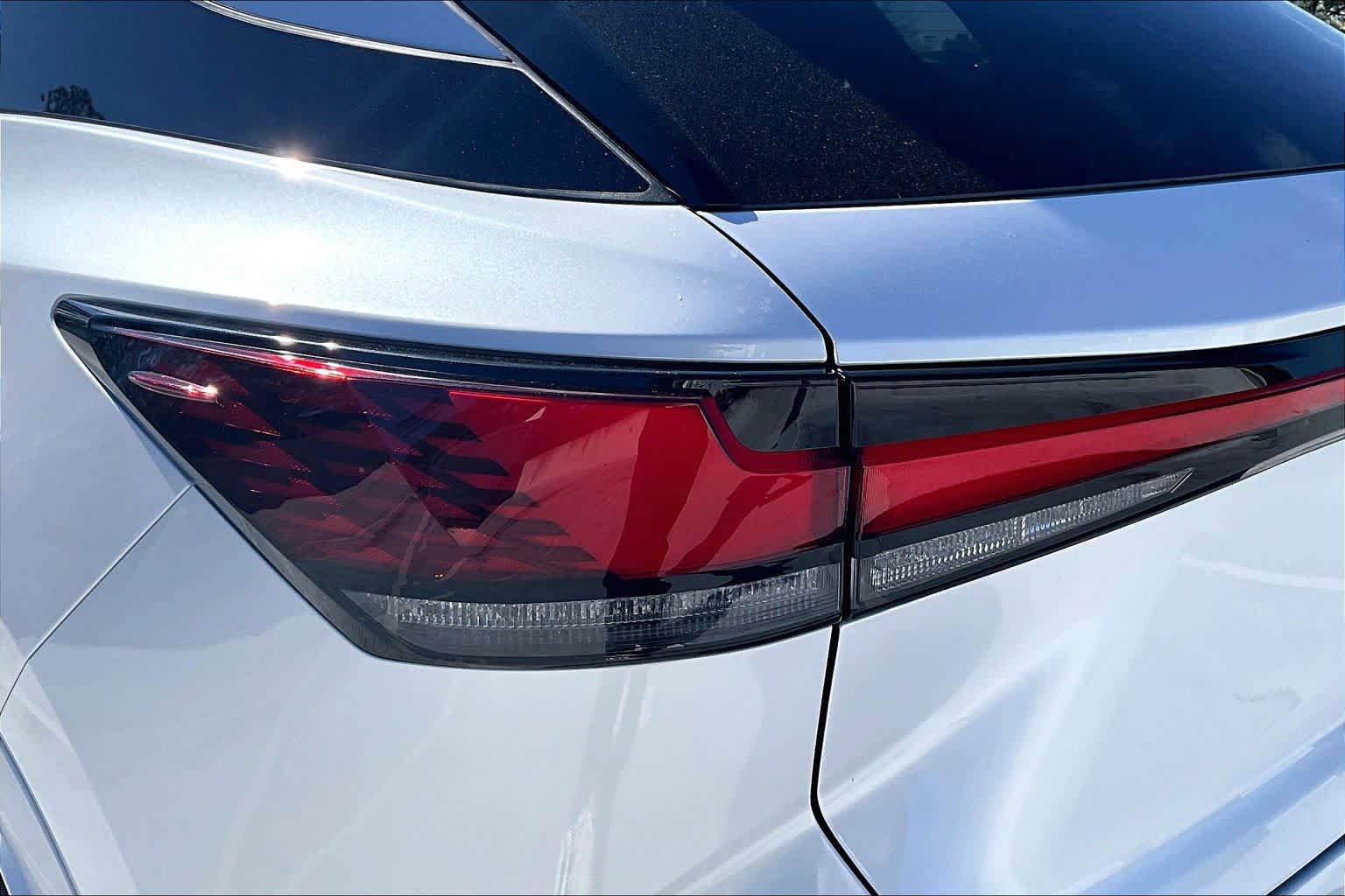 Used 2024 Lexus RX 350 Premium w/ Convenience Package image 27