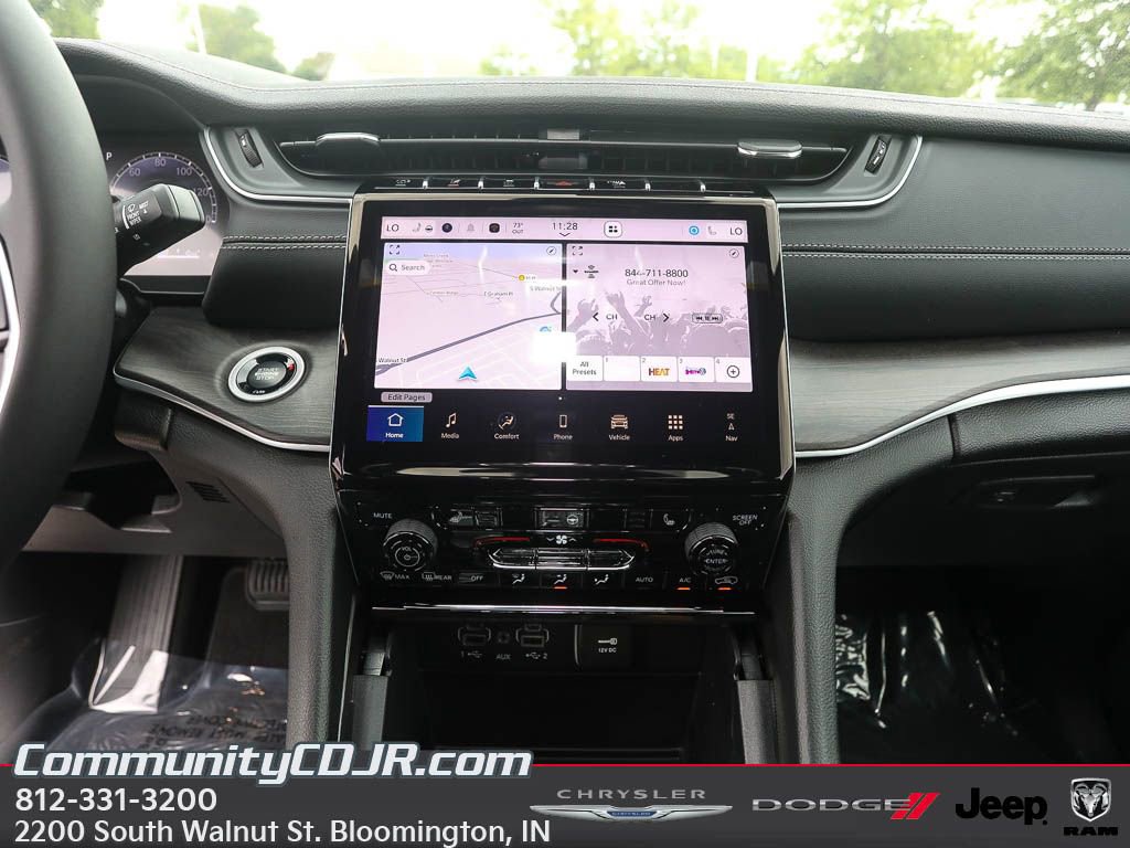 New 2025 Jeep Grand Cherokee Limited image 14