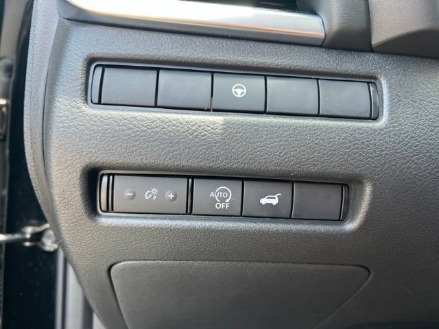 Used 2026 Nissan Rogue SL FWD image 10