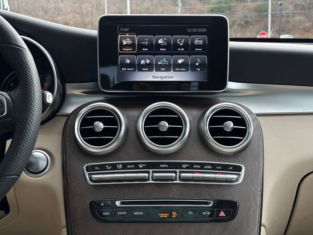 Used 2019 Mercedes-Benz GLC 300 4MATIC image 32