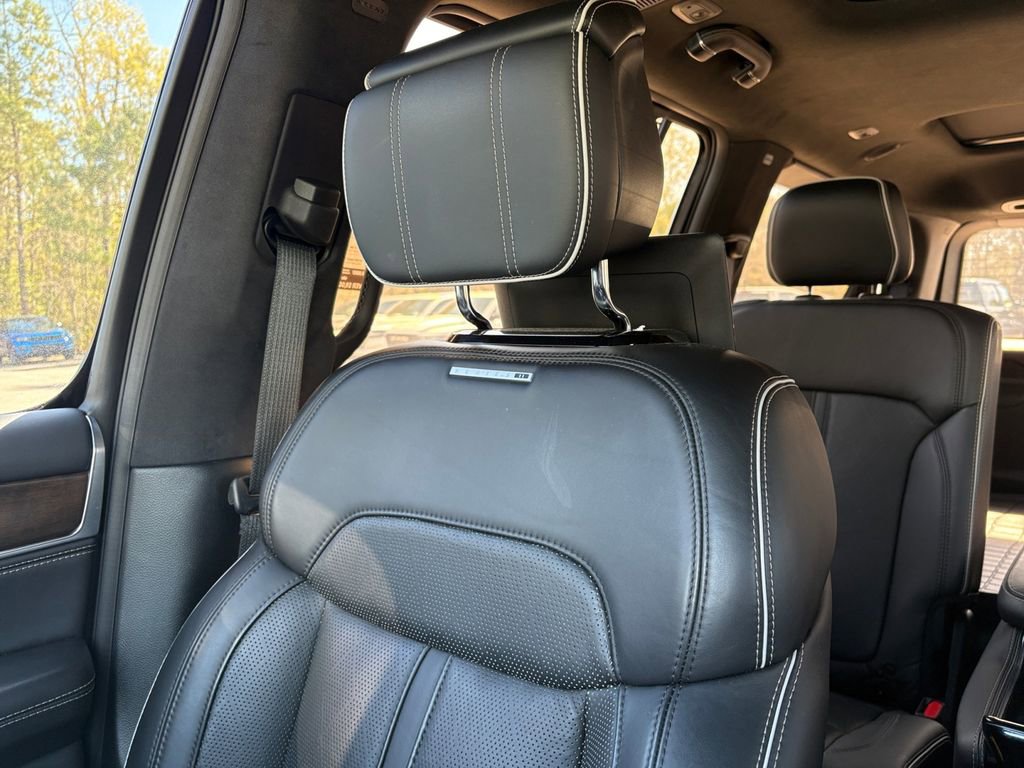 Used 2022 Jeep Grand Wagoneer Series II w/ Premium Group II image 17