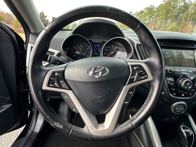 Used 2013 Hyundai Veloster w/ Style Pkg FWD image 12