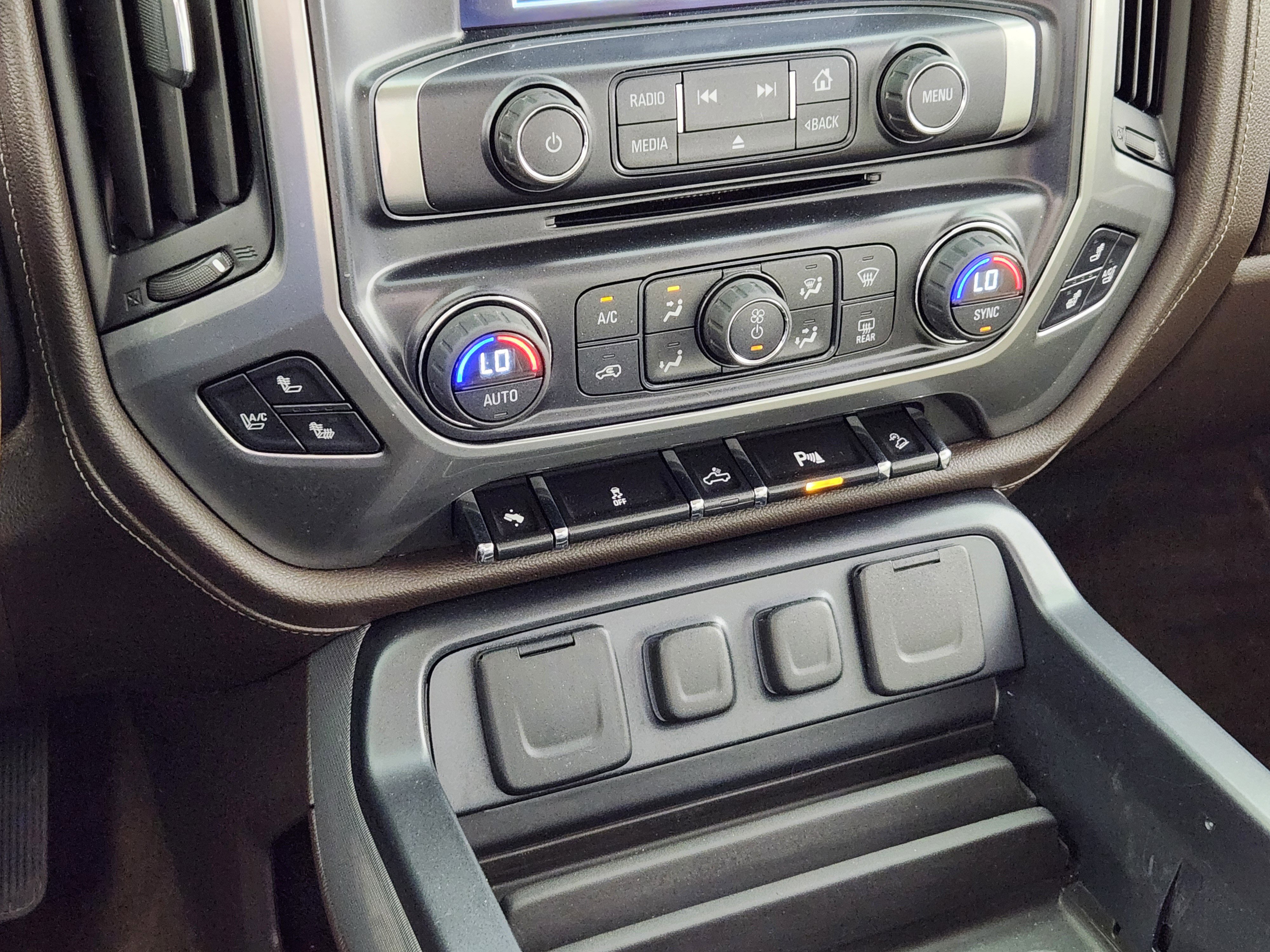 Used 2014 Chevrolet Silverado 1500 LTZ Z71 w/ LTZ Plus Package AWD/4WD image 24