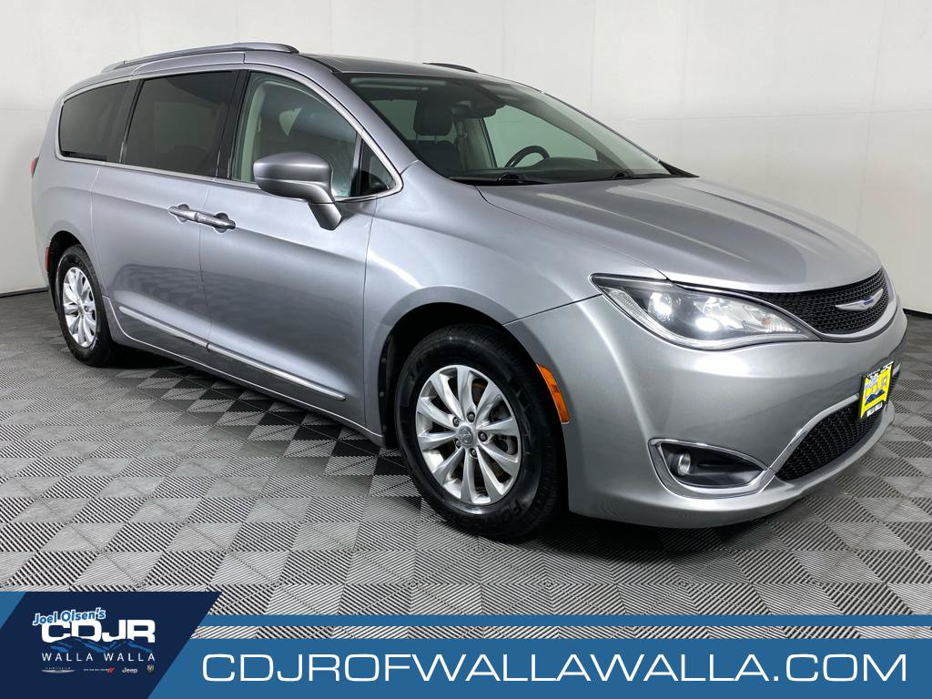 Used 2018 Chrysler Pacifica Touring-L