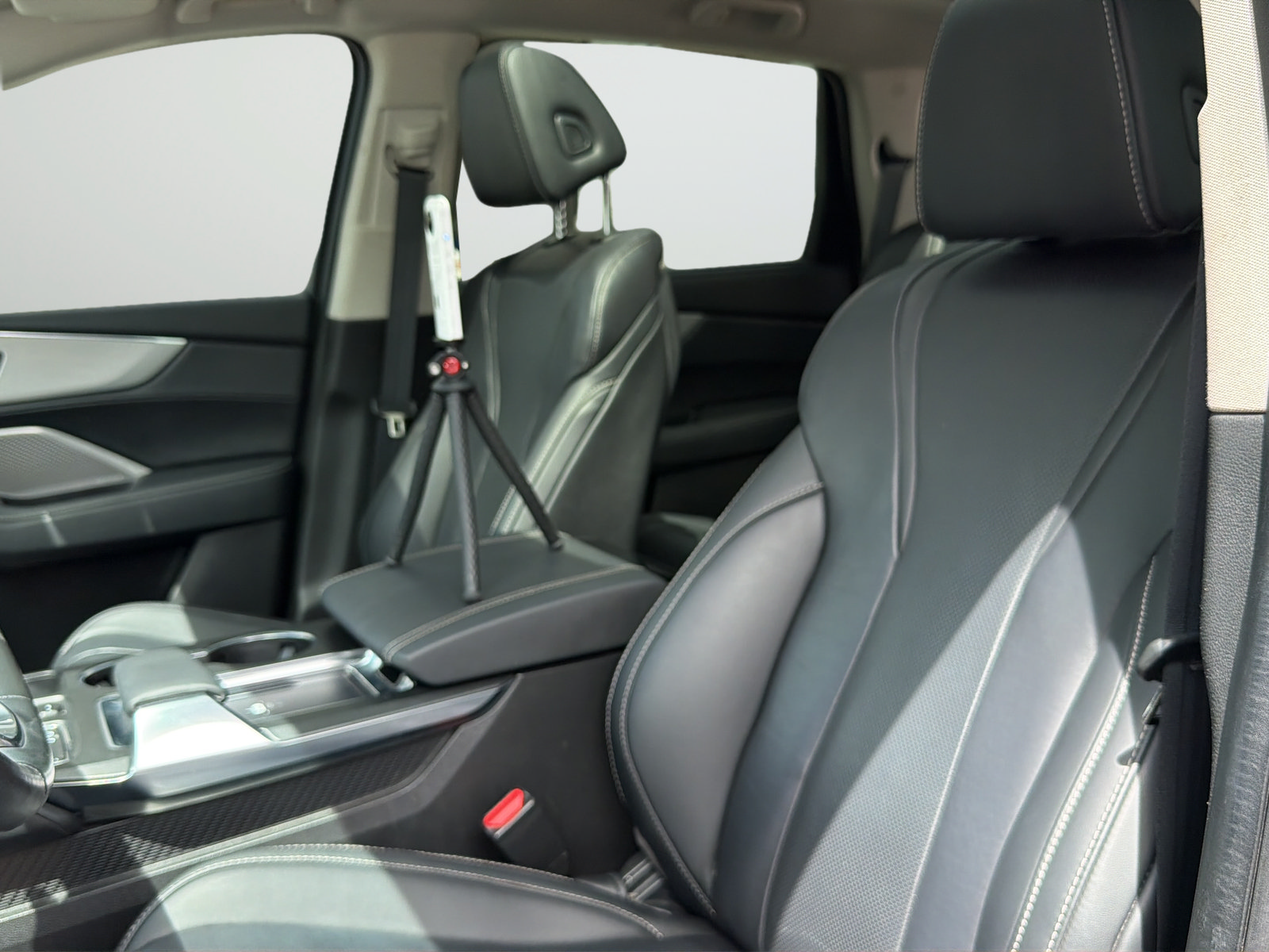 Used 2024 Acura MDX w/ Technology Package FWD image 33