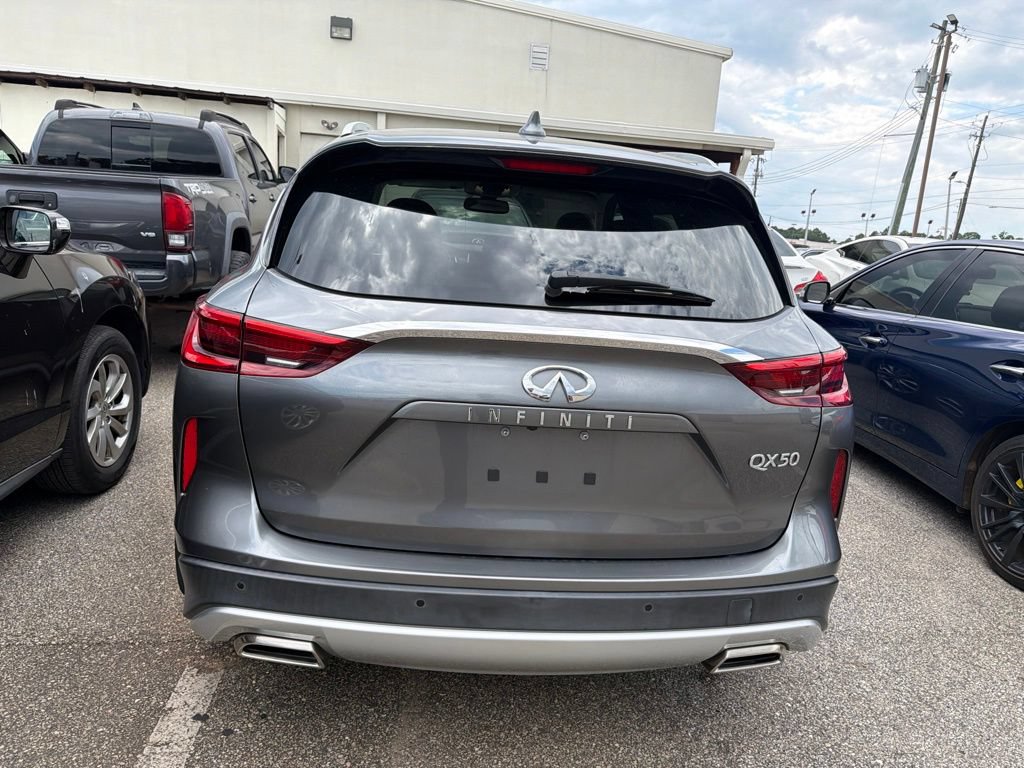 Certified 2020 INFINITI QX50 Luxe w/ Navigation Package FWD image 9