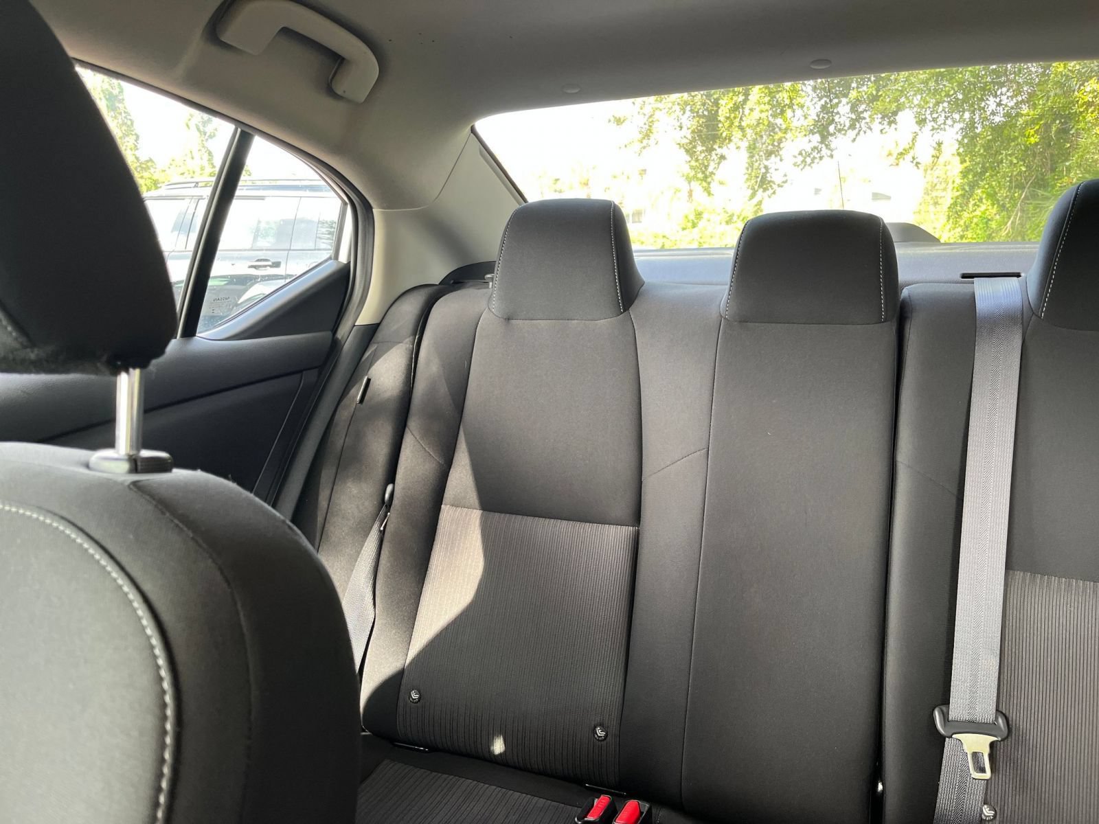 Used 2025 Nissan Sentra SV FWD image 36