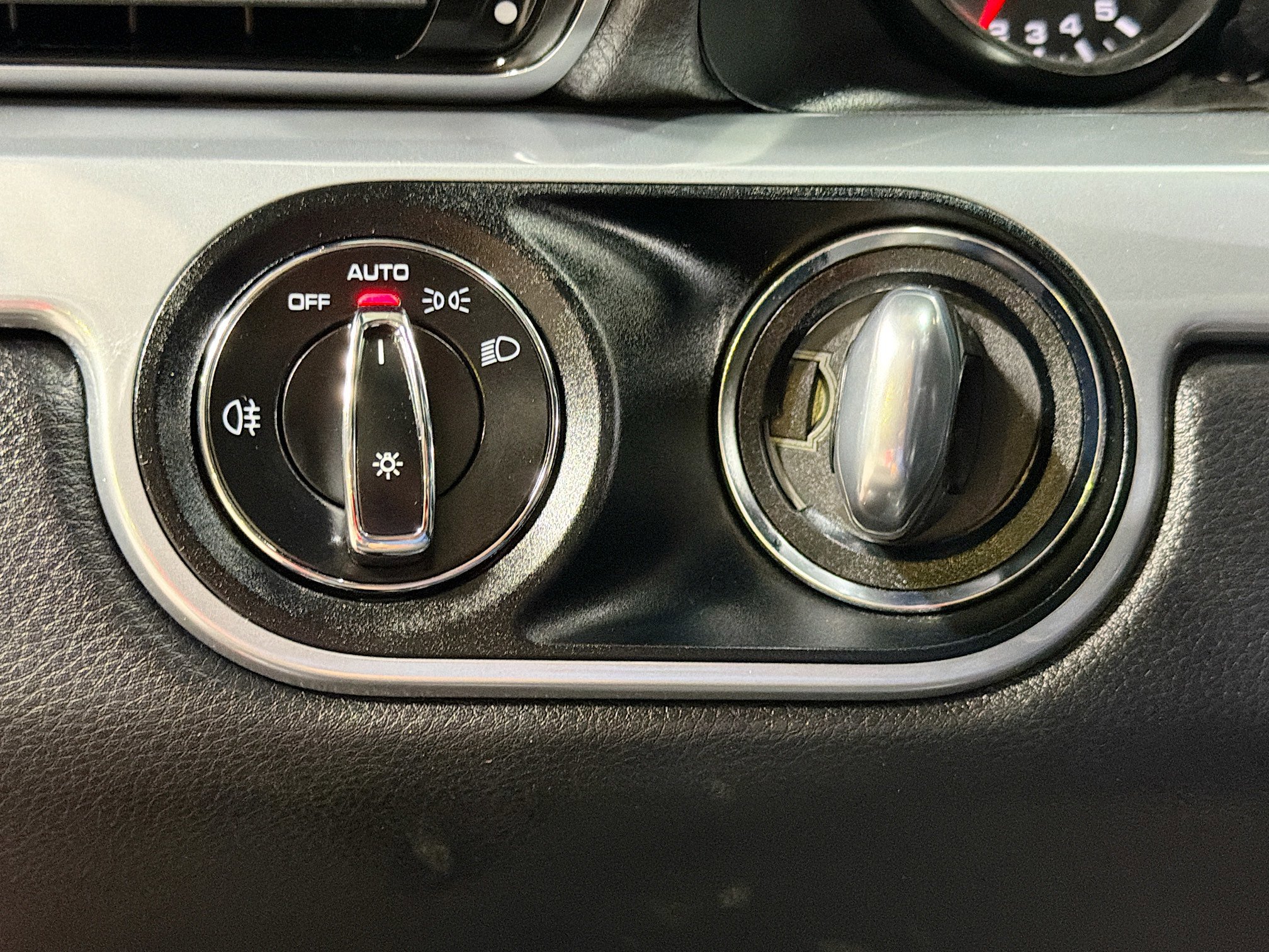 Certified 2017 Porsche 911 Carrera image 32