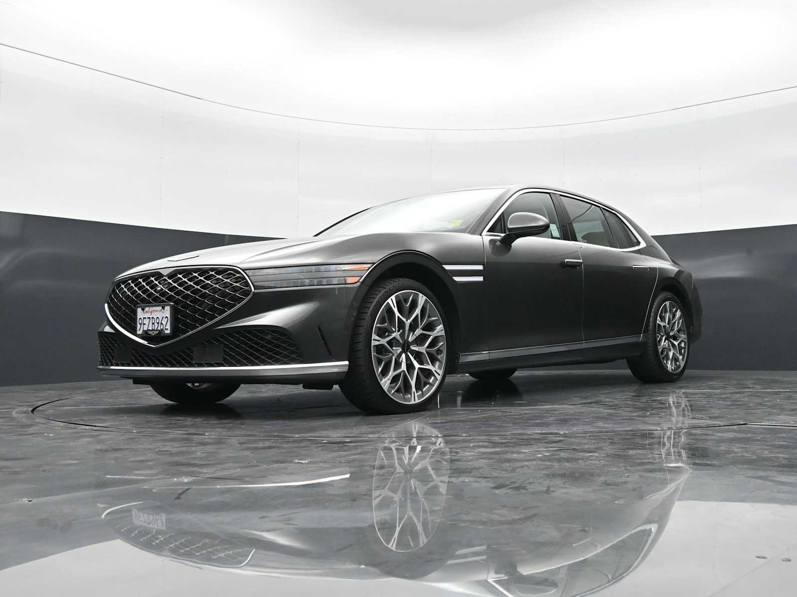 Used 2023 Genesis G90 3.5T AWD/4WD image 25
