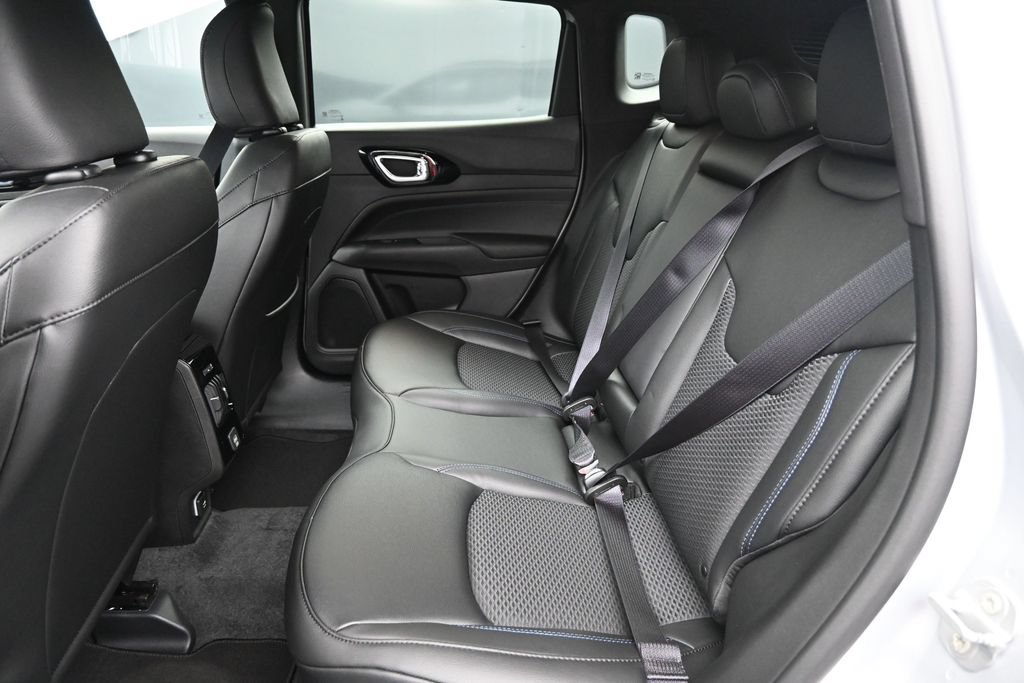 New 2026 Jeep Compass Latitude AWD/4WD image 22