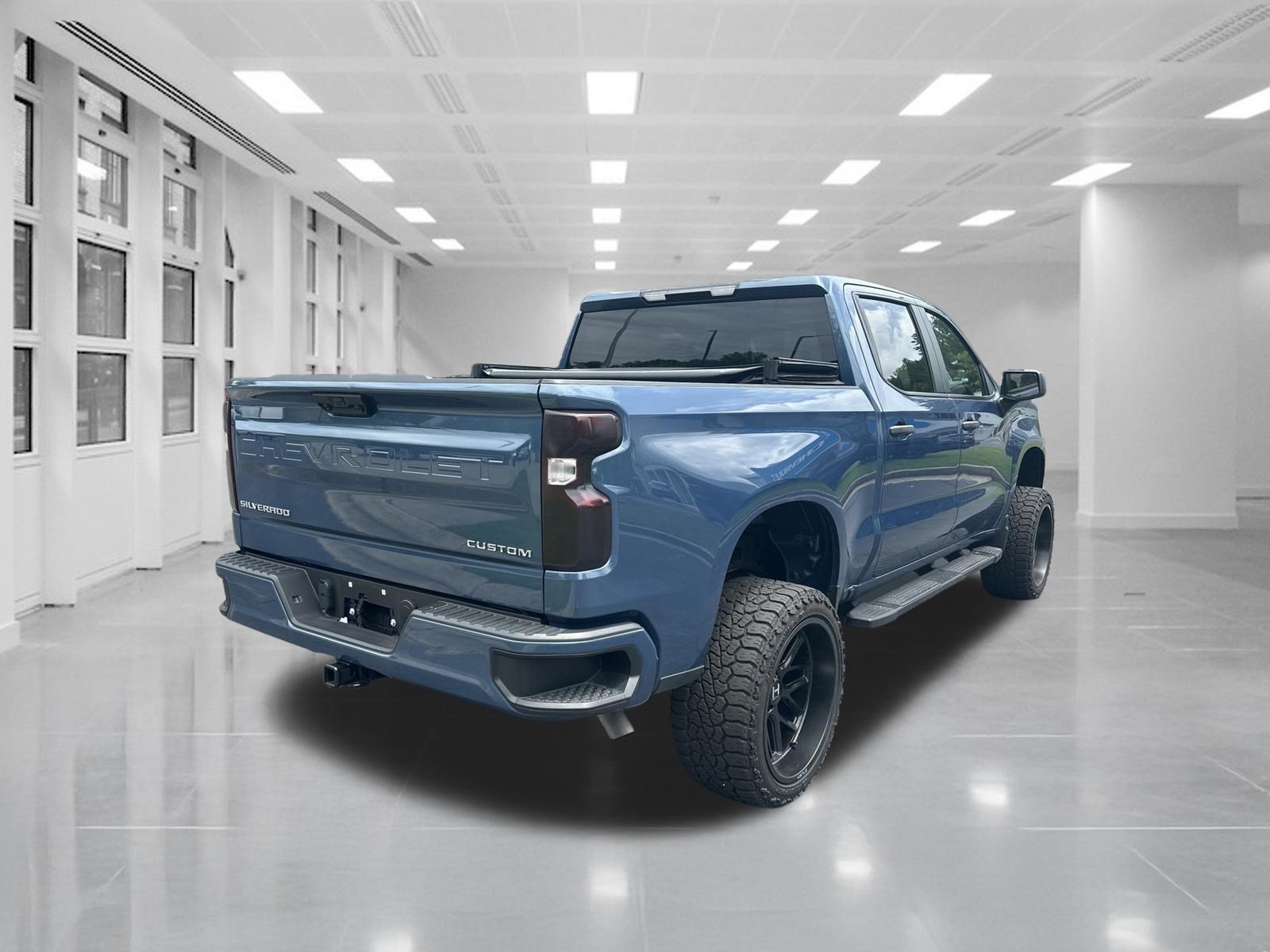 Used 2024 Chevrolet Silverado 1500 Custom RWD image 5