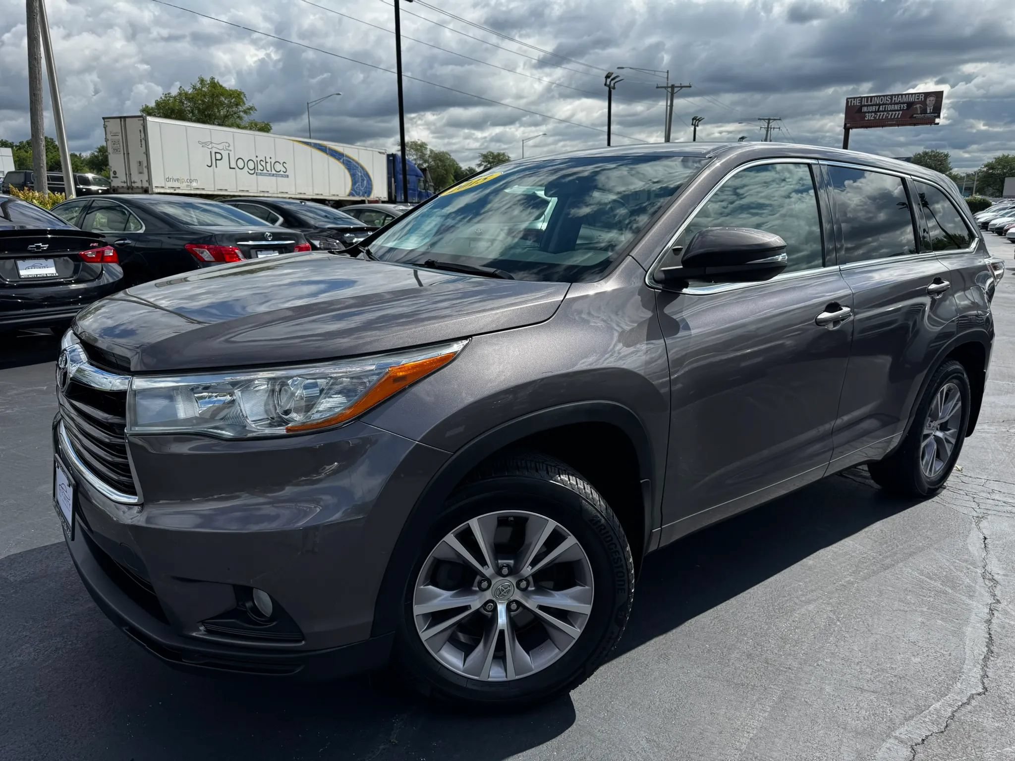 Used 2015 Toyota Highlander Plus AWD/4WD image 1