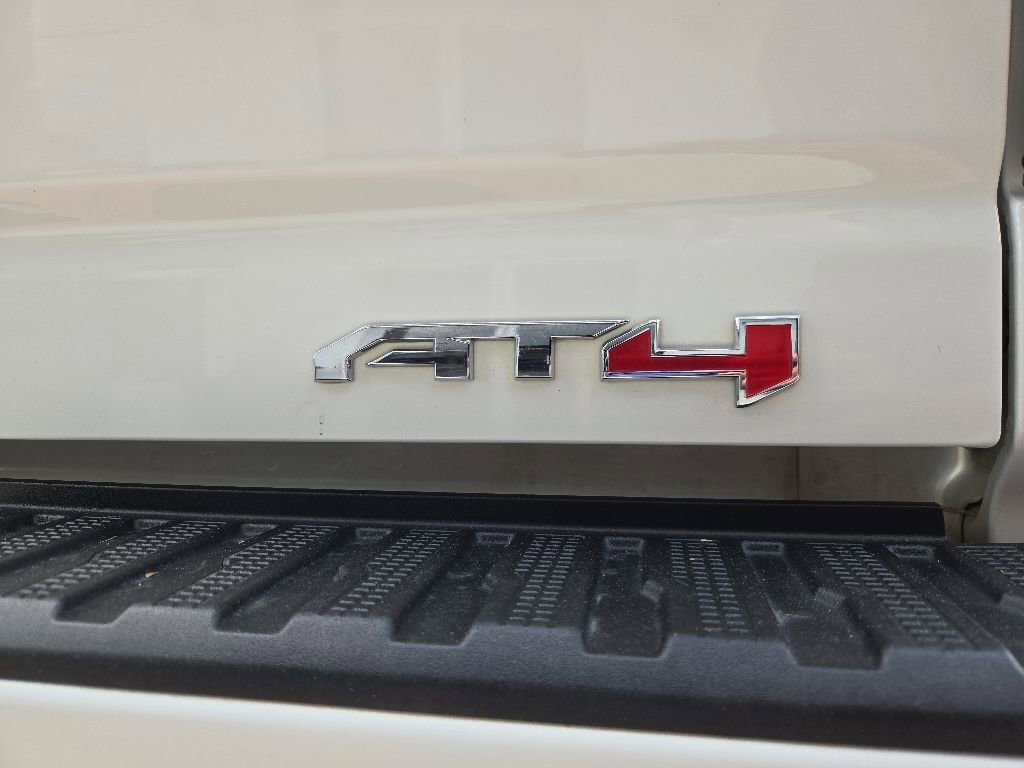 Used 2024 GMC Sierra 2500 AT4 AWD/4WD image 14