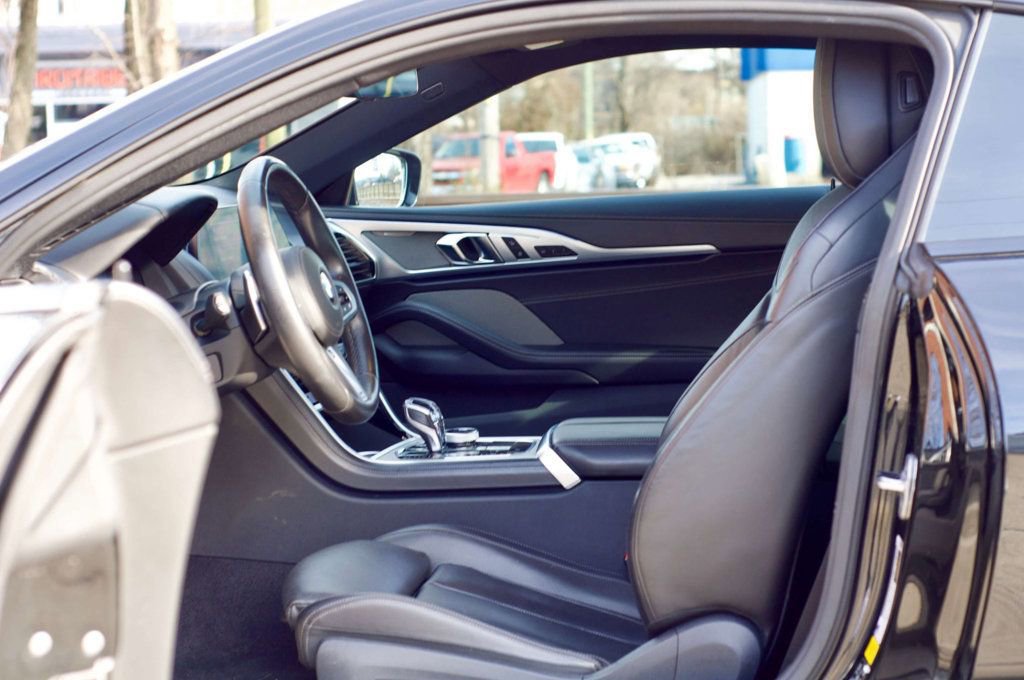 Used 2019 BMW M850i xDrive MSRP$115105/Heated&CooledSeats w/ Comfort Seating Package image 17